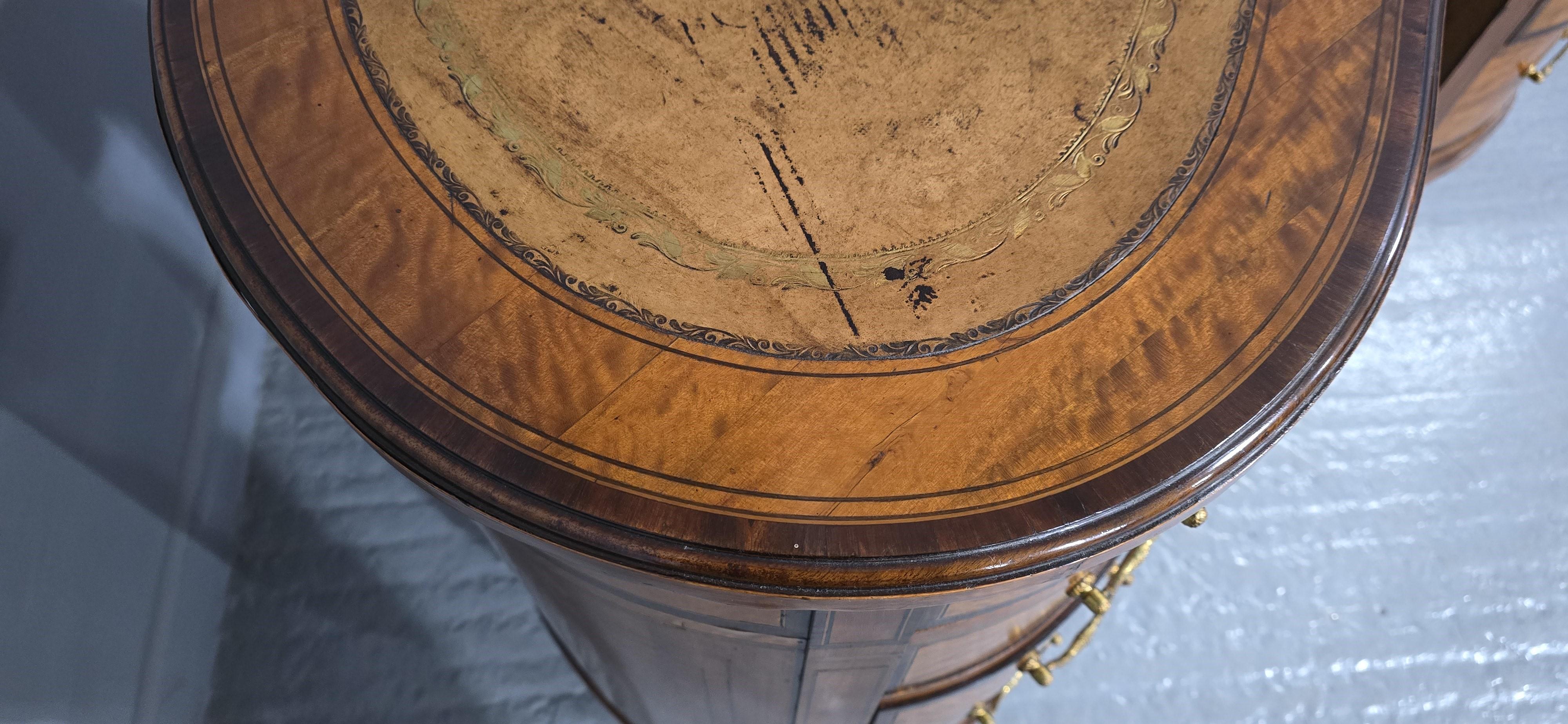 Scrivania a rene in pregiato legno di raso inglese 3