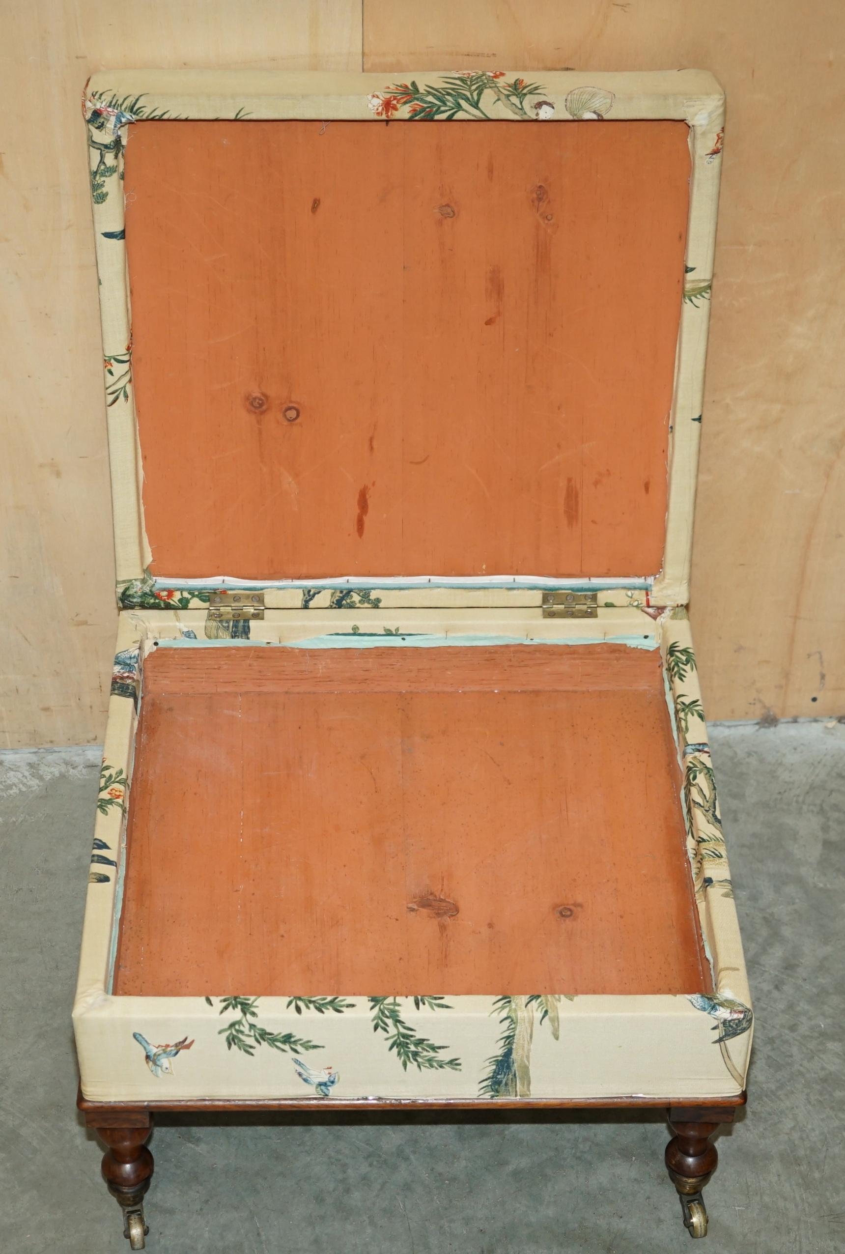 FINA TEJIDA VICTORIANA INGLÉS CiRCA 1860 FOOTSTOOL OTTOMAN CHINOISERIE en venta 8