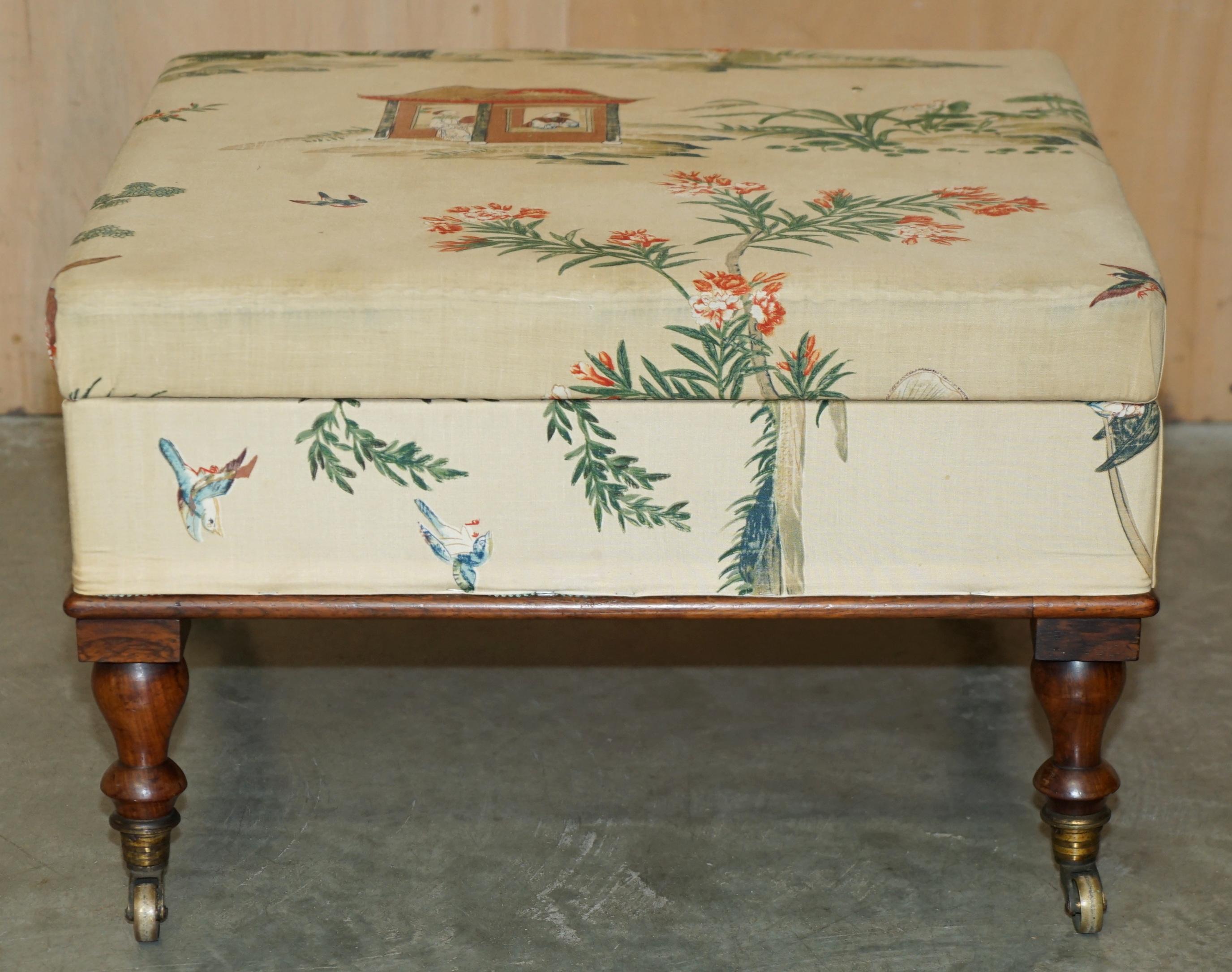 FINA TEJIDA VICTORIANA INGLÉS CiRCA 1860 FOOTSTOOL OTTOMAN CHINOISERIE en venta 1