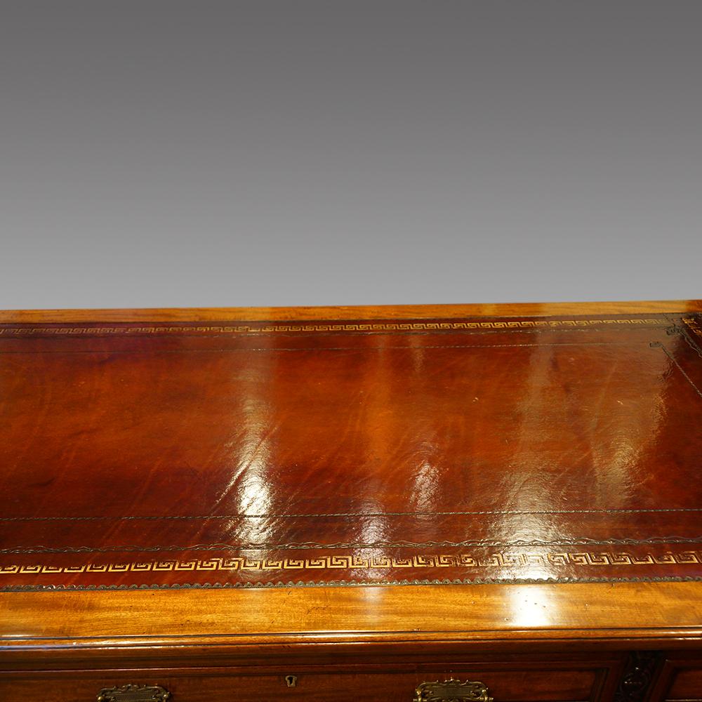 Fine English Victorian Edwards & Roberts Walnut Pedestal Desk 5