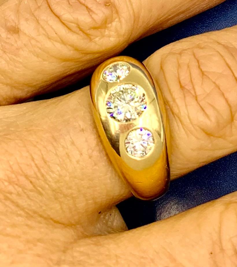 Romantic Fine Estate 1.71 TCW Diamond 14K Yellow Gold Three Stone Gypsy Ring For Sale