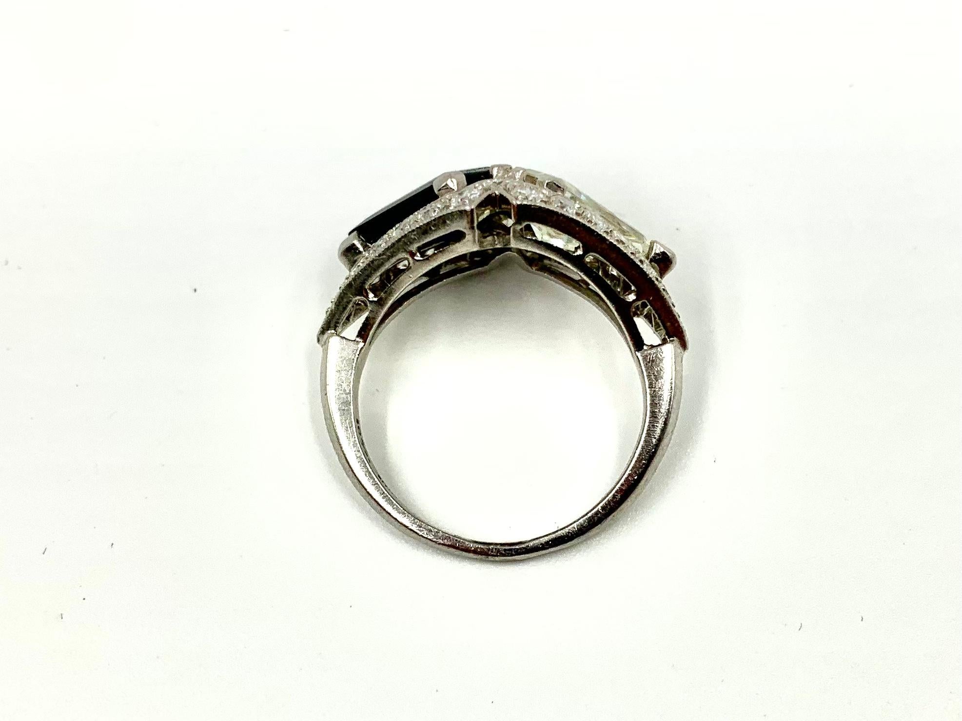 Fine Estate Art Deco Period Moi et Toi Diamond Sapphire Platinum Ring Circa 1920 For Sale 4