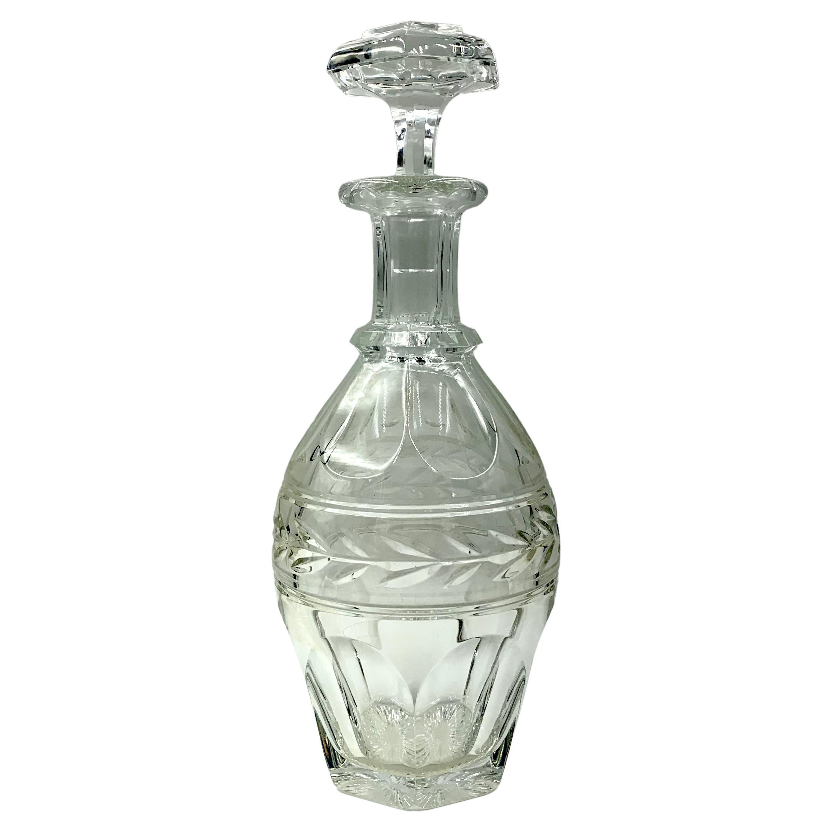 Carafe Jonzac en cristal de Baccarat de style Empire, ancienne propriété en vente