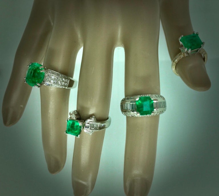 Contemporary Fine Estate Fine 4.90 Carat Emerald Diamond Engagement Ring  For Sale