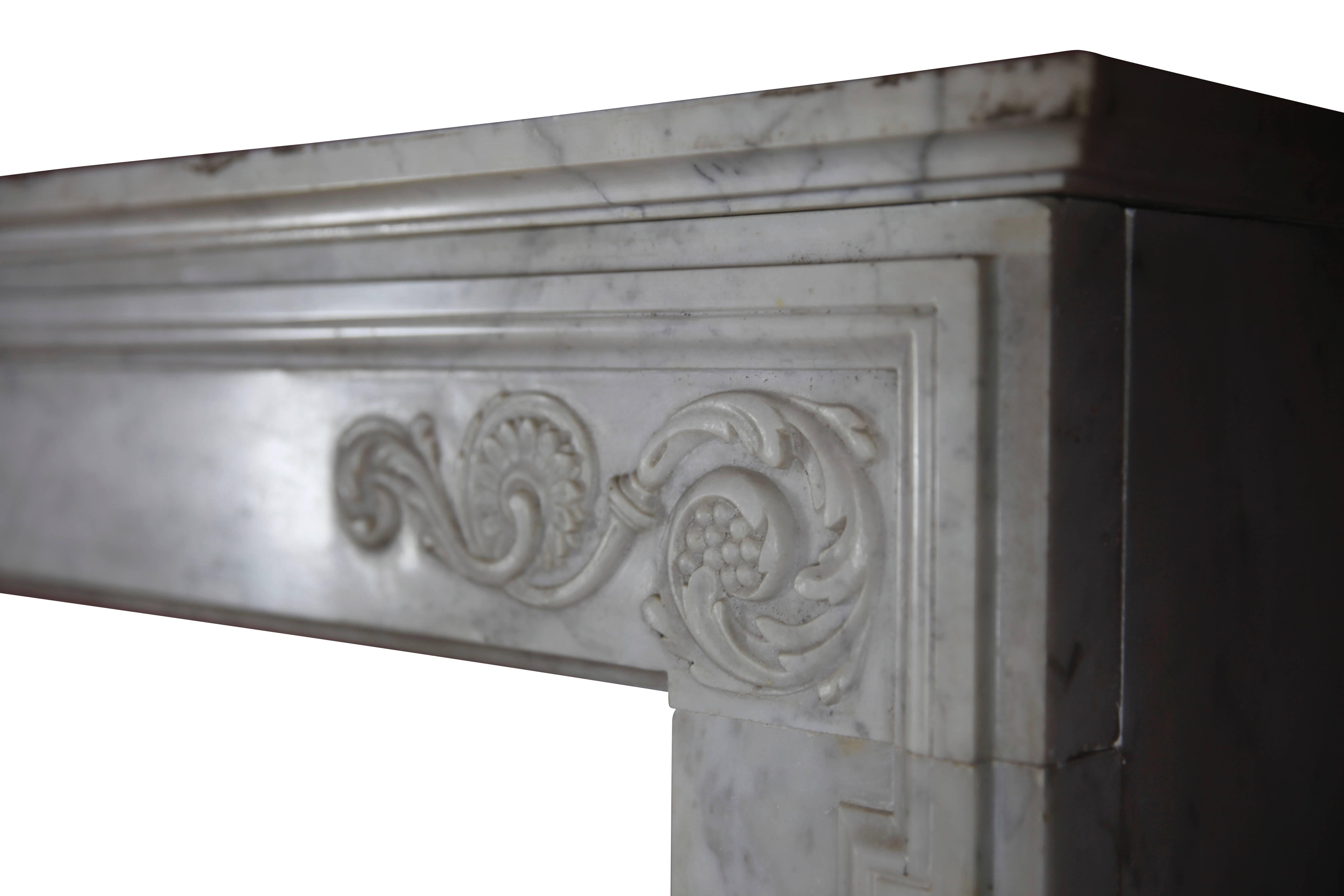 Carved Fine European Antique Fireplace Surround in Carrara Marble For Sale