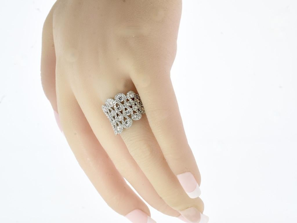 Exakt 1,62 ct Gesamtgewicht Weißer Diamant mit Brillantschliff Zeitgenössischer Ring im Angebot 1