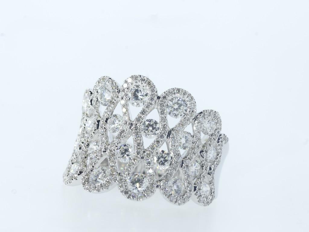 Exakt 1,62 ct Gesamtgewicht Weißer Diamant mit Brillantschliff Zeitgenössischer Ring im Angebot 2