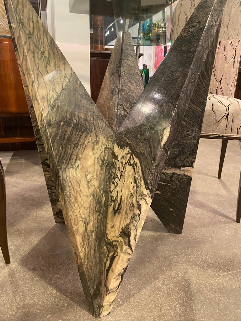 Late 20th Century A Fine Faceted Serpentine Marble Table by Ferrari For Sale