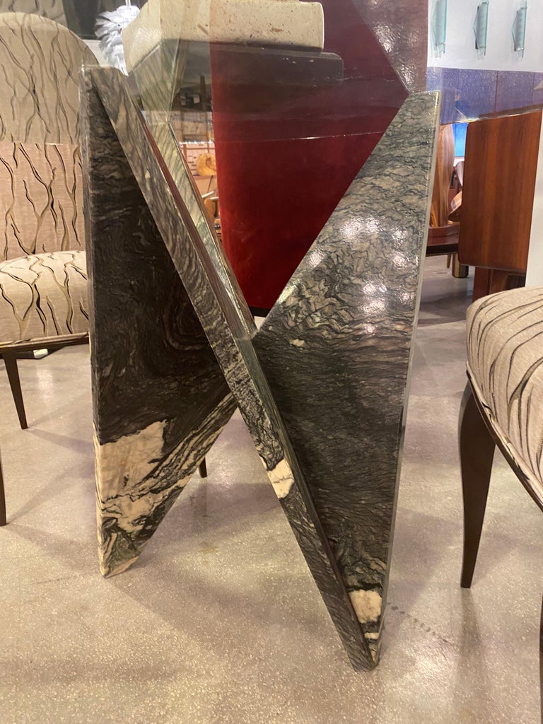 A Fine Faceted Serpentine Marble Table by Ferrari For Sale 1