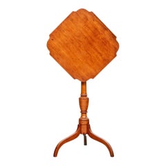 Fine Federal Mahogany Candle Stand