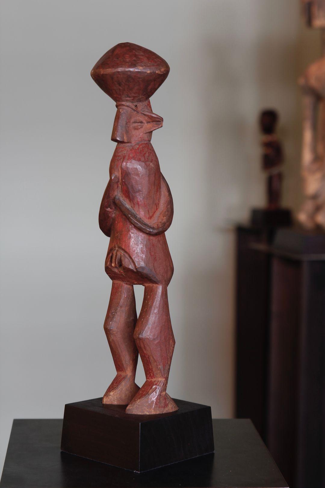 Tribal Fine Female 'Biteki' Figure (Ex Romy Rey Collection) For Sale