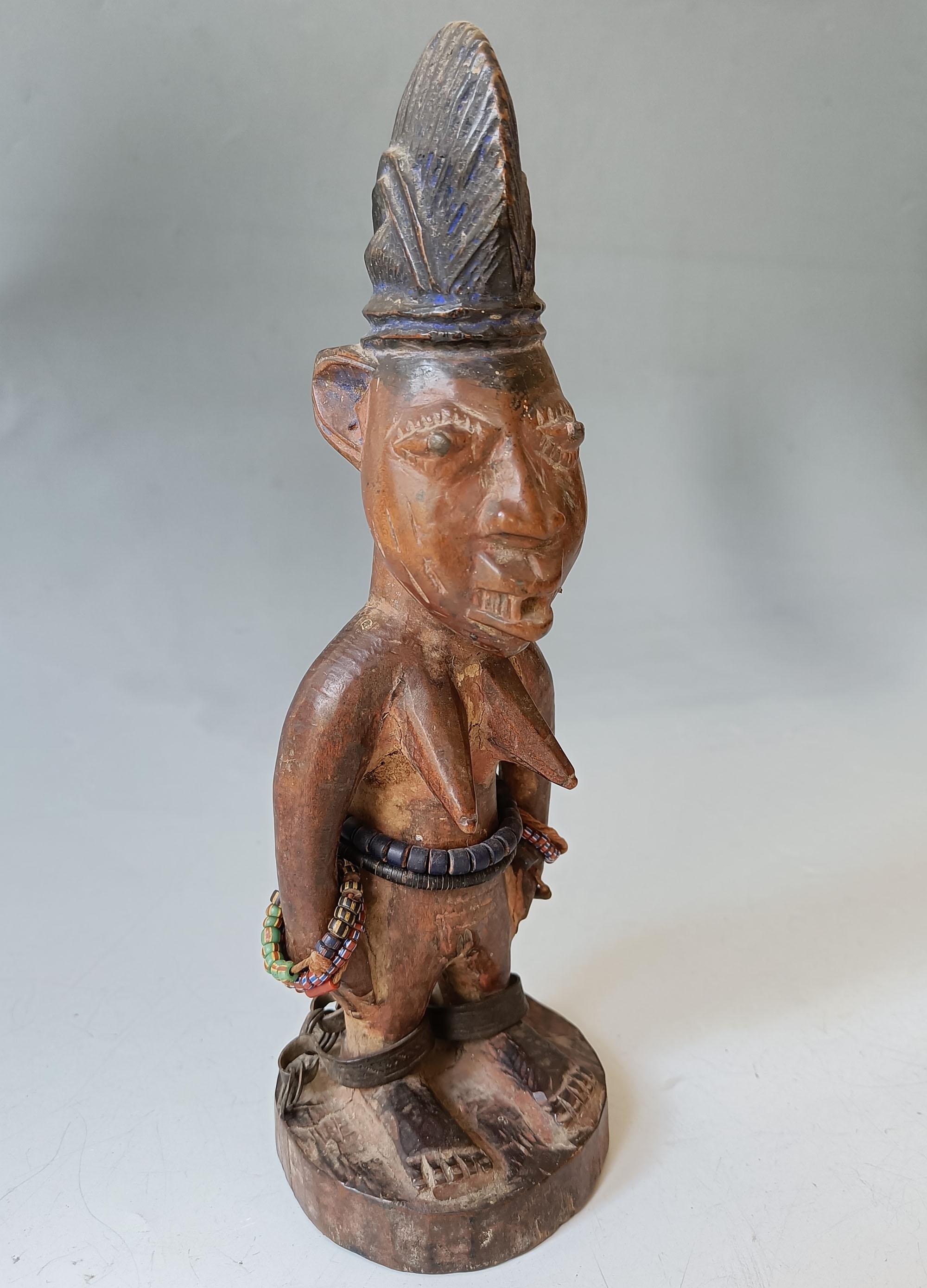 
Arte tribal africano Antigüedades Figura femenina Ibeji Yoruba Nigeria

Figura Ibeji finamente tallada de principios del siglo XX, con dientes delineados y gran tocado en forma de corona

Medida: Altura 28 cm.

Procedencia: Colección del Reino