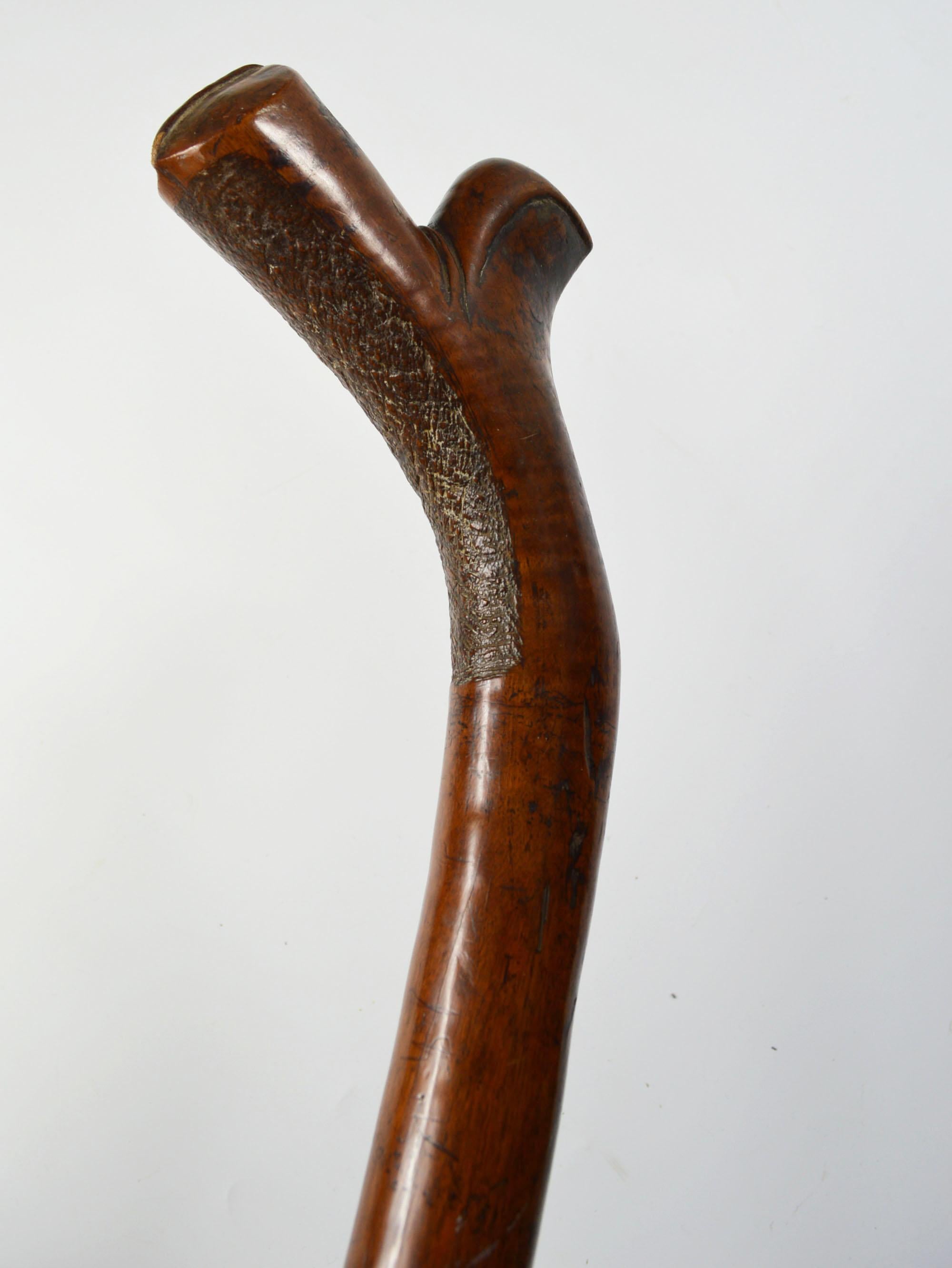 Good fine Fiji Kiakavo war club Polynesian Oceanic Australian Pacific

Fine example of a smaller sized club with excellent walnut type patina, probably made for a youth 

Period early 19th century 

Hard wood 

Condition: Fine

Measure: