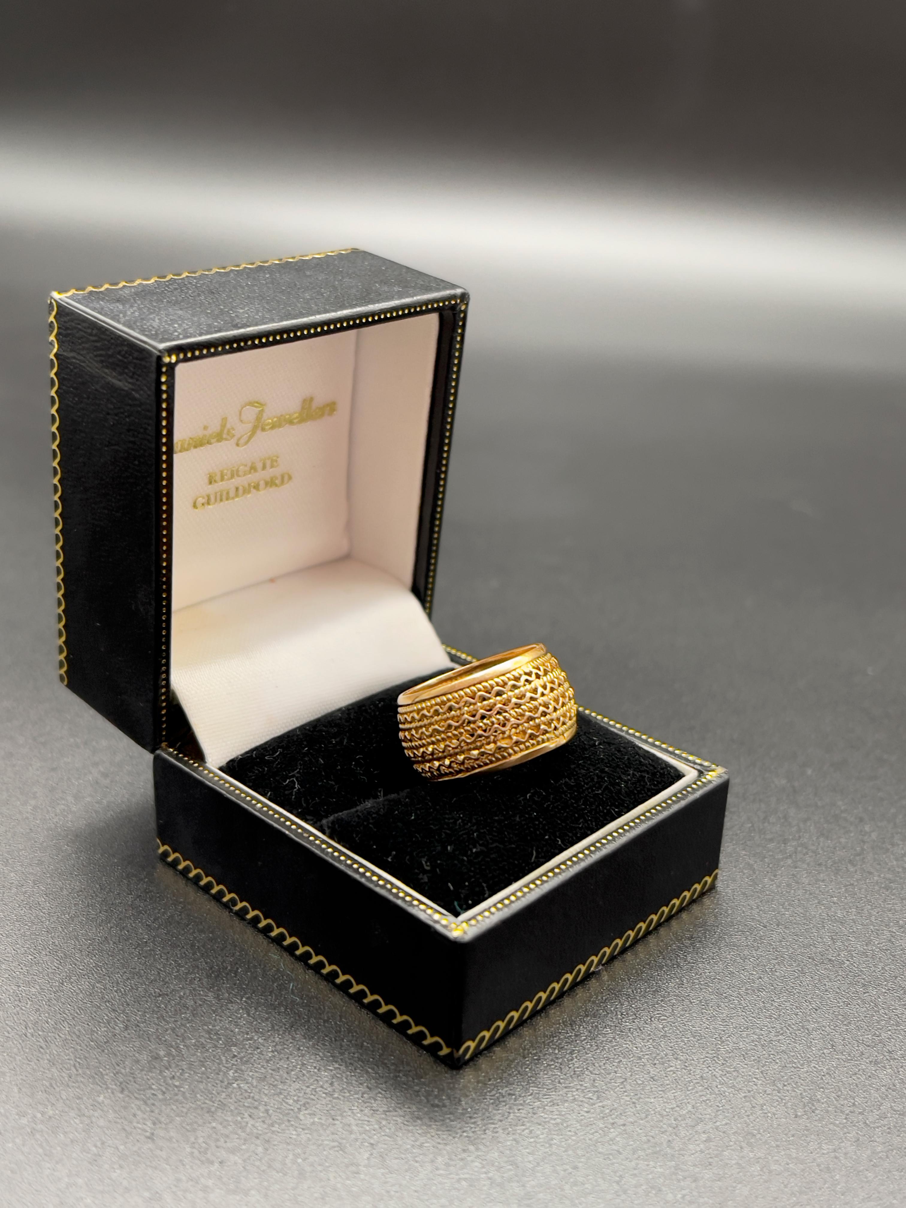Fine Filigree Gold Eternity Wedding Band Ring For Sale 2