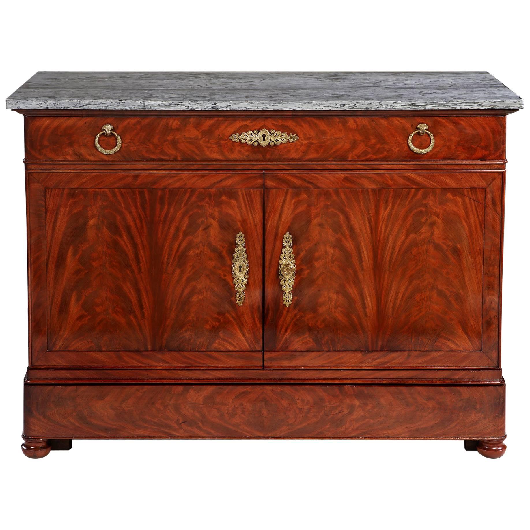 Armadio in mogano a fiamma fine