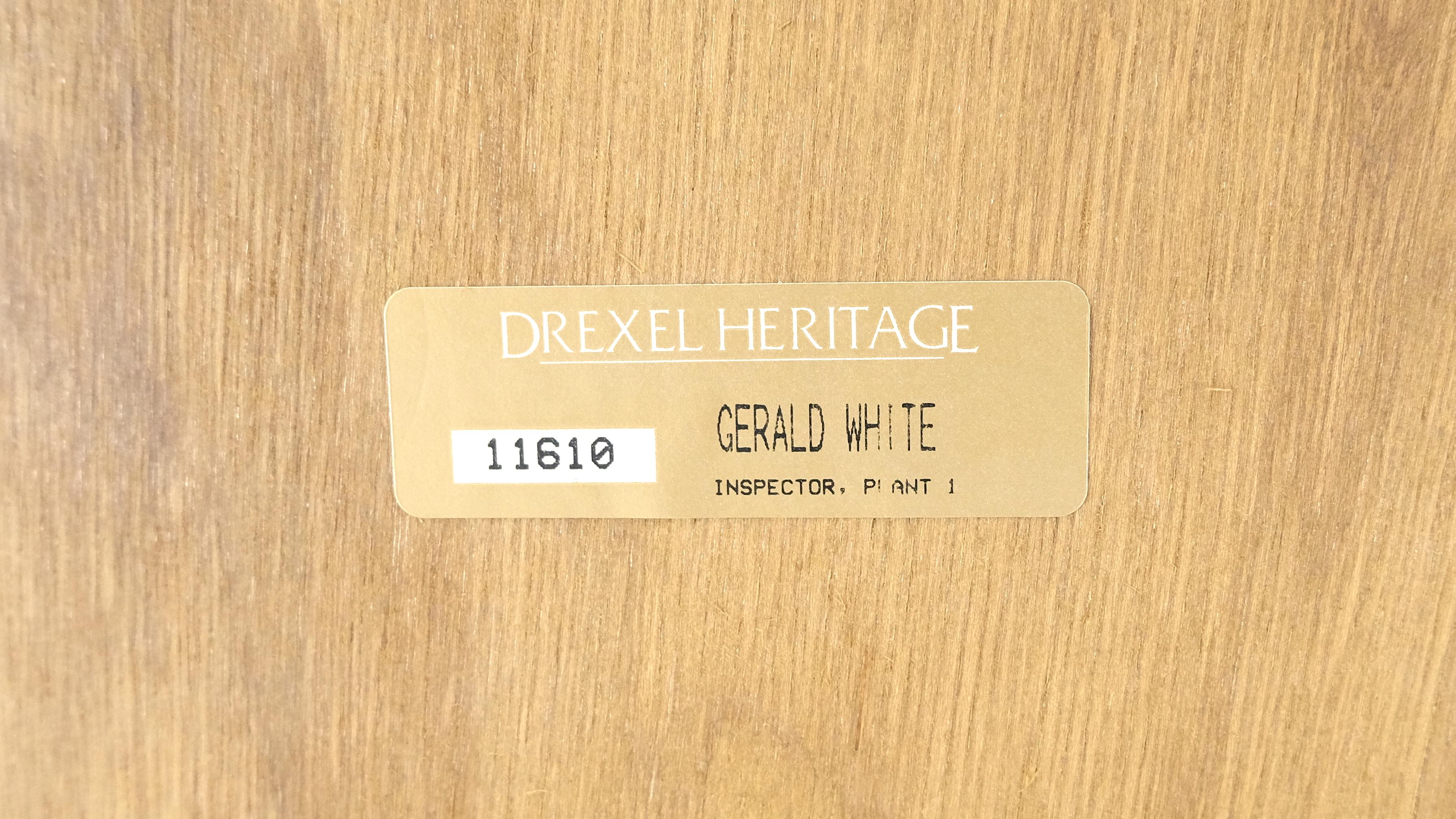 Miroir mural en acajou flammé de style Chippendale par Drexel MINT en vente 6