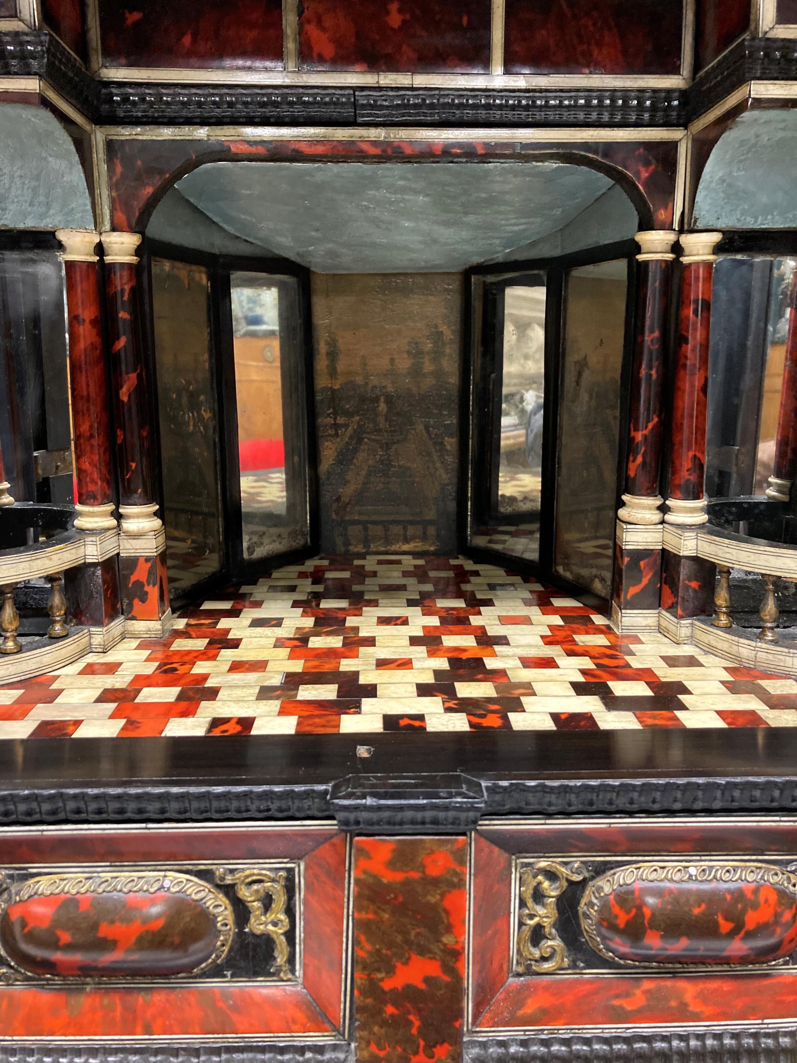 Fine Flemish Baroque Late 17th Century Tortoiseshell Cabinet on Stand For Sale 5