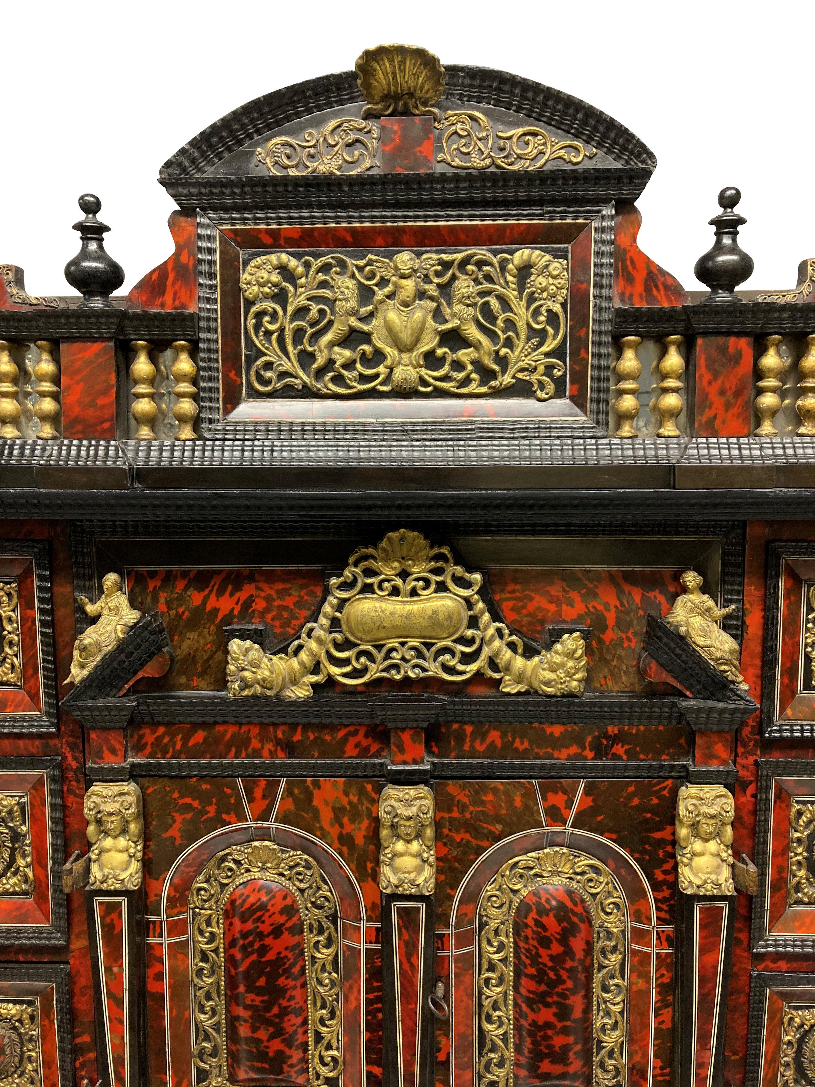 Fine Flemish Baroque Late 17th Century Tortoiseshell Cabinet on Stand For Sale 8