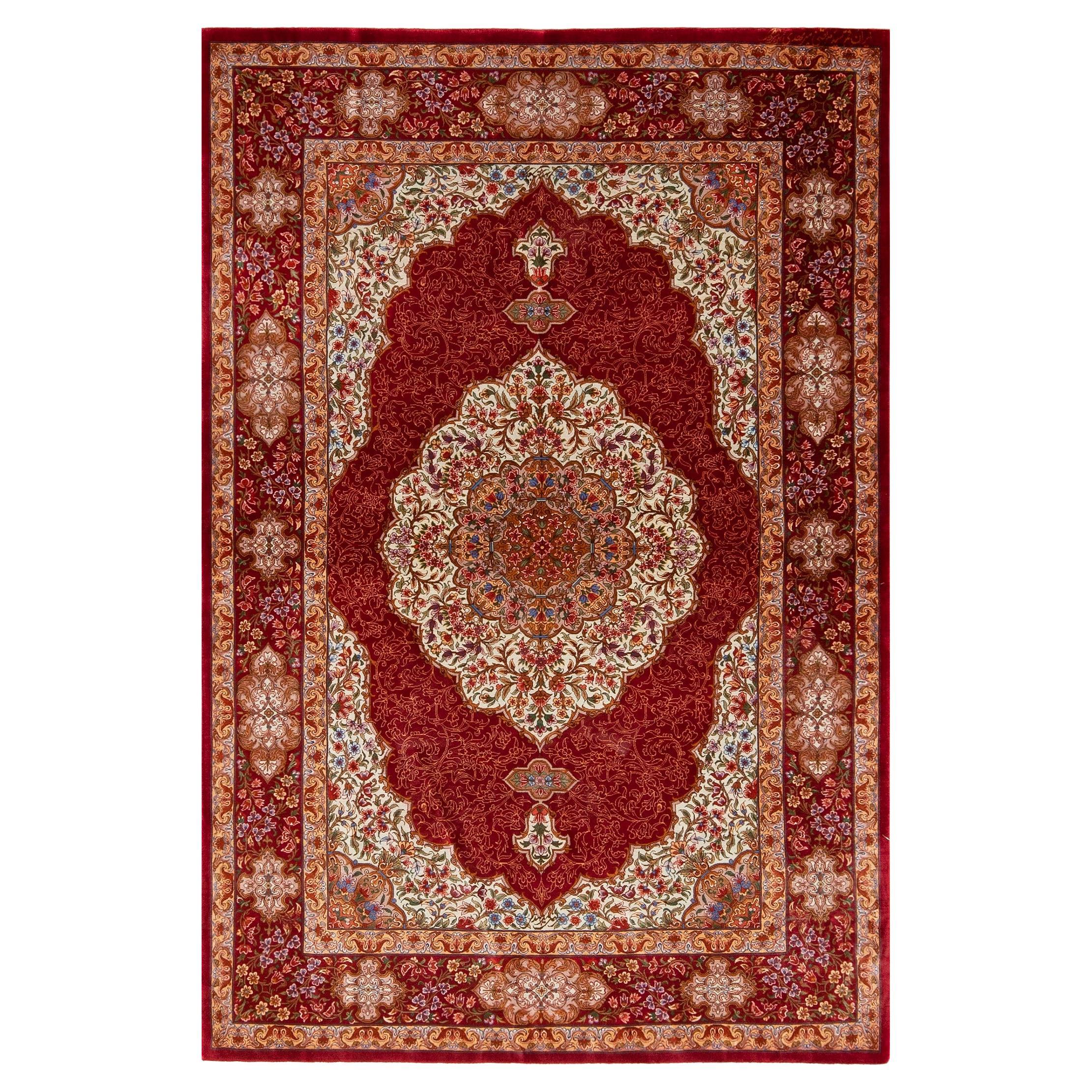Petit tapis persan luxueux en soie Qum à motifs floraux 3'3" x 5'
