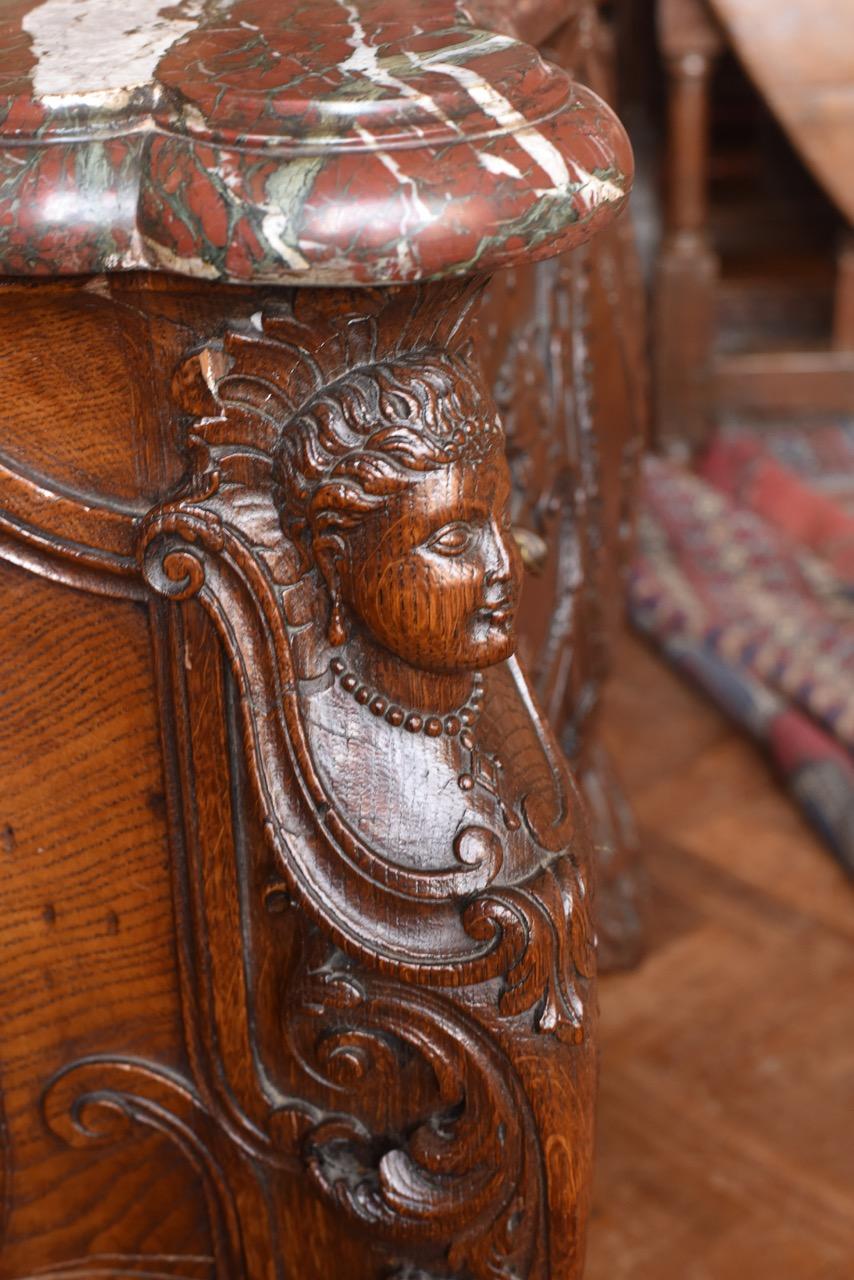Fine And Rare French Carved Marble-Top Commode In Good Condition In Lymington, GB