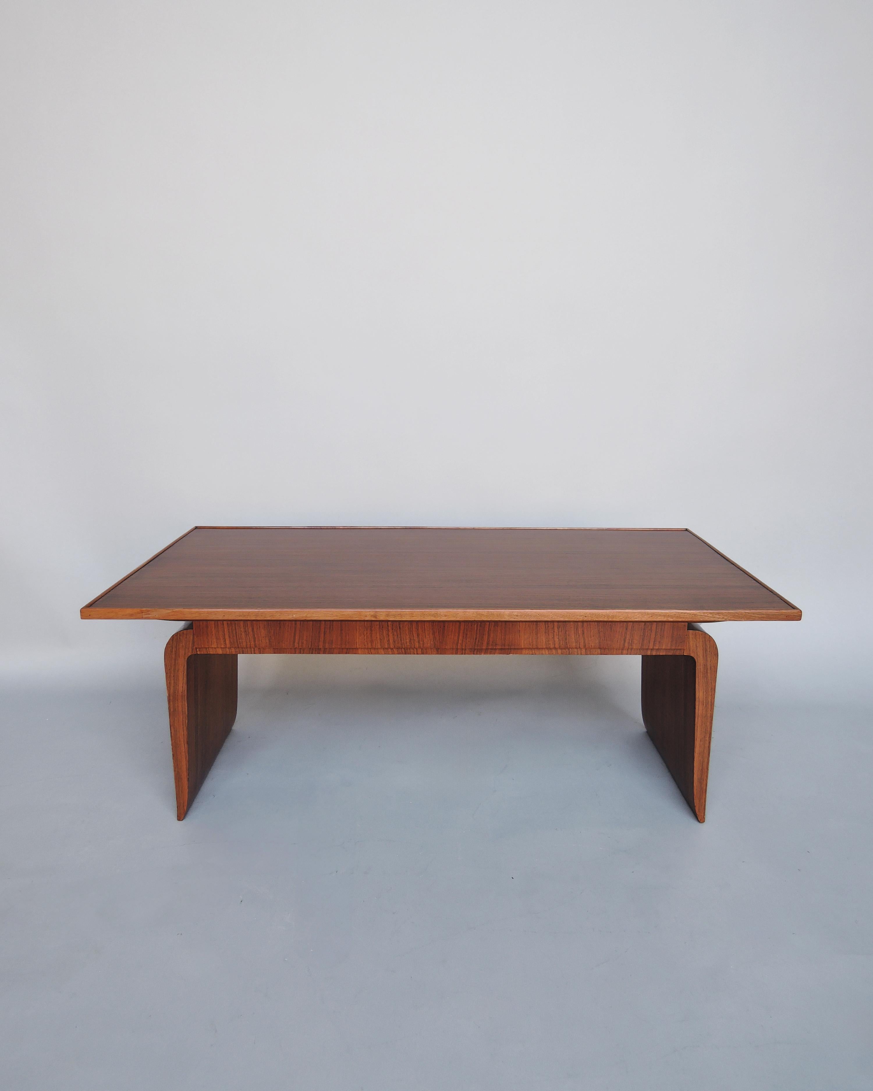 Bois Fine French 1930s Coffee Table by Jean Pascaud en vente