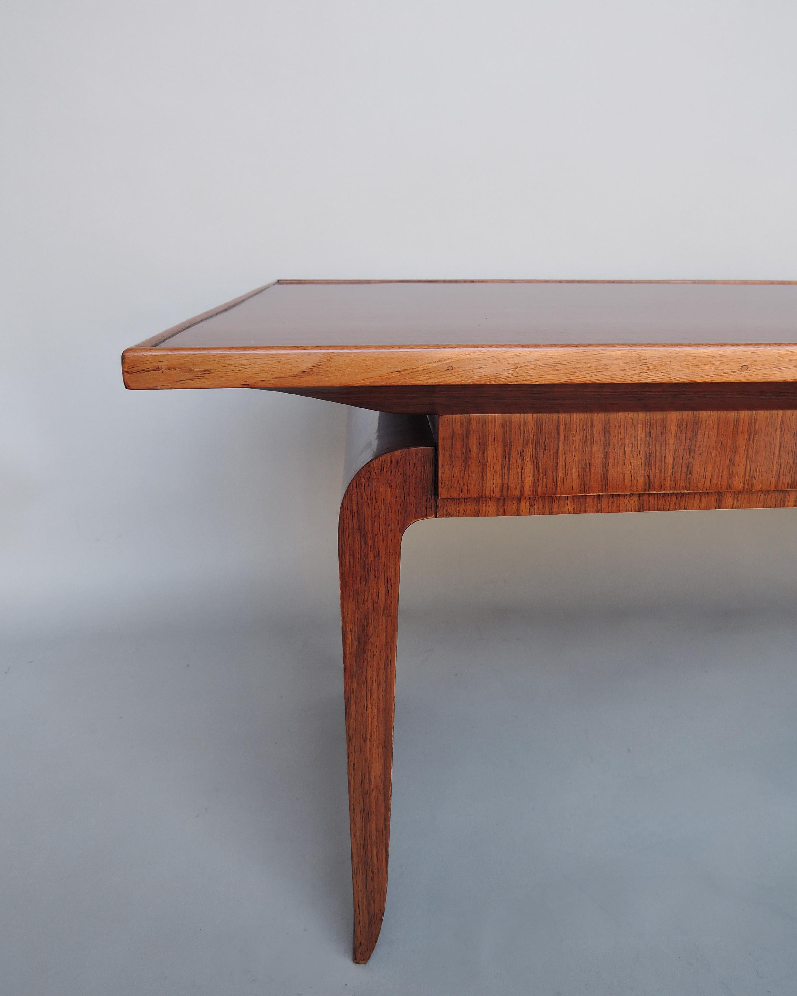 Fine French 1930s Coffee Table by Jean Pascaud en vente 1