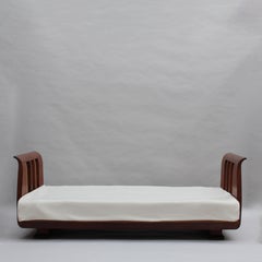 Divano francese degli anni '30 attribuito a Lucien Rollin