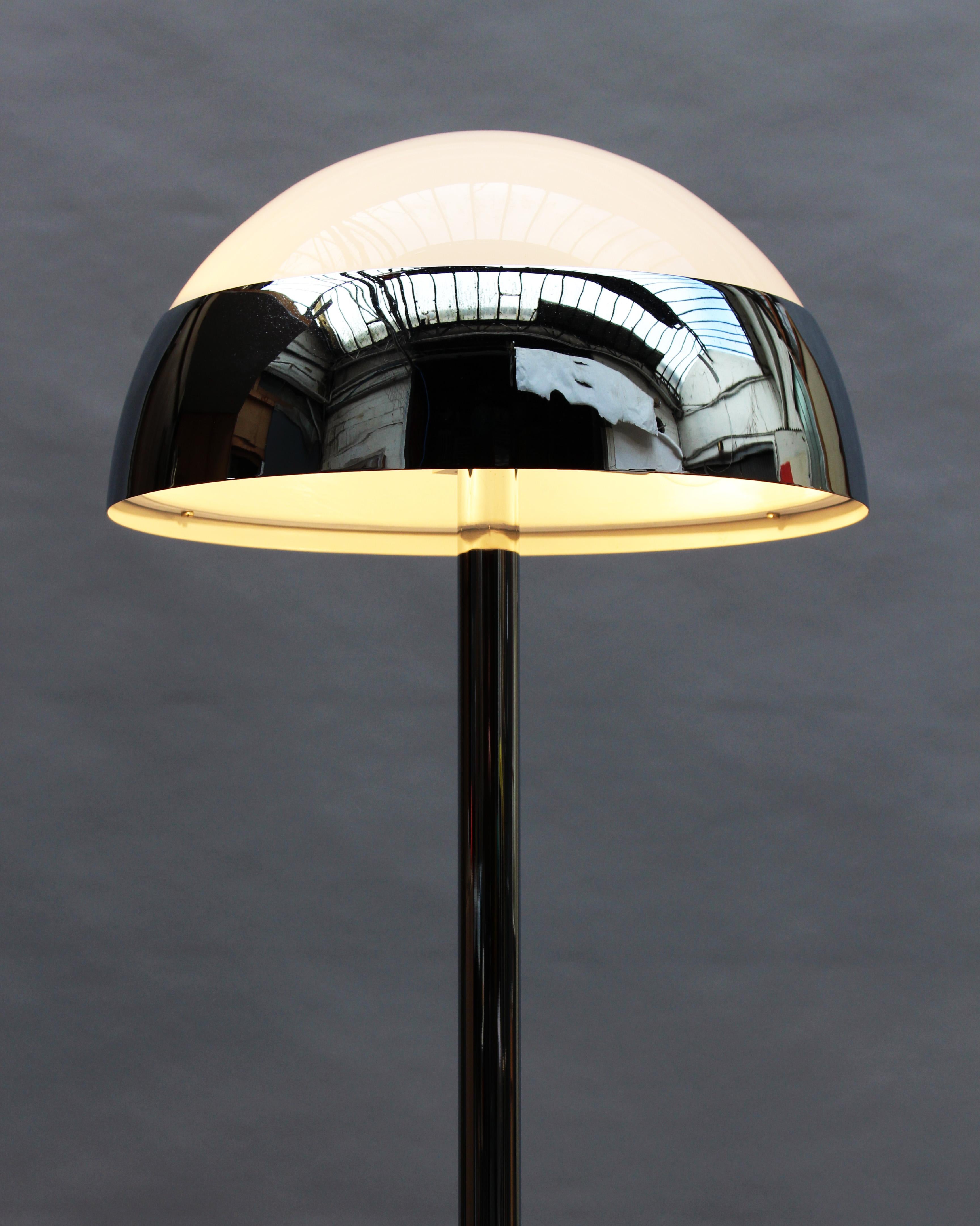 Verre Lampe de lecture sur pied en verre et chrome des années 1950 de Jean Perzel en vente