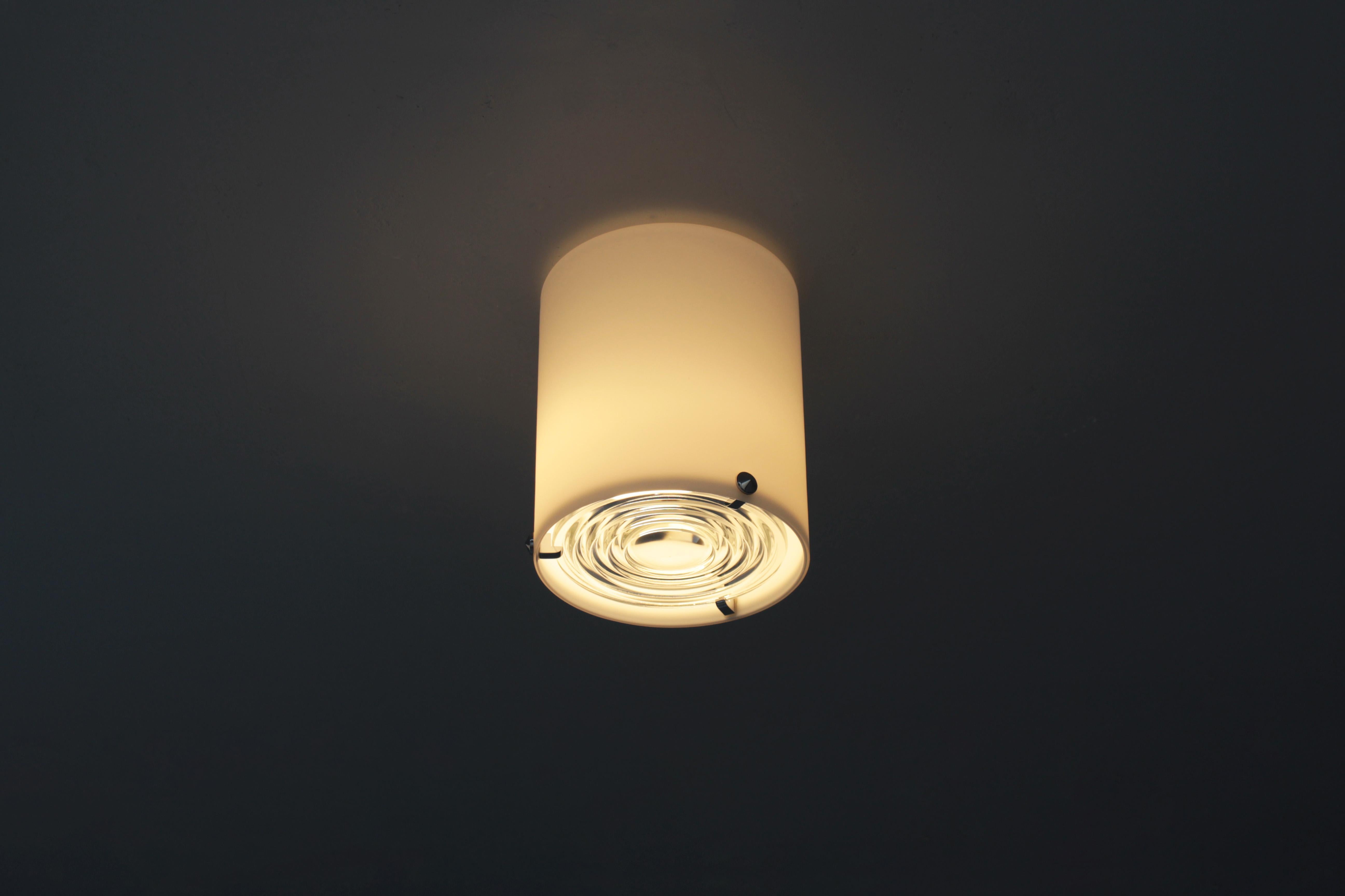 Fine Monture de Plafond Cylindrique en Verre et Chrome des années 1950 par Perzel en vente 4