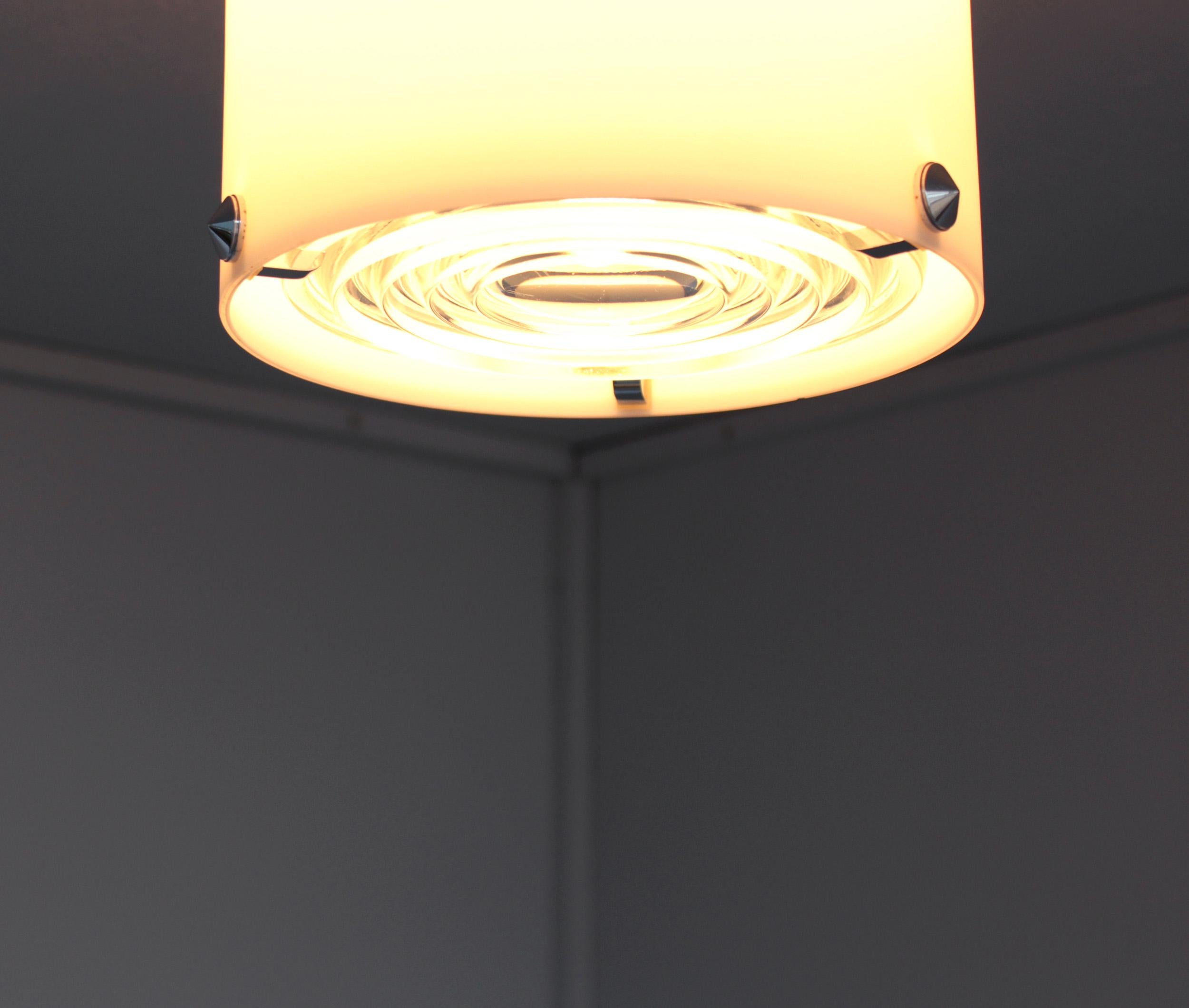 Fine Monture de Plafond Cylindrique en Verre et Chrome des années 1950 par Perzel en vente 2