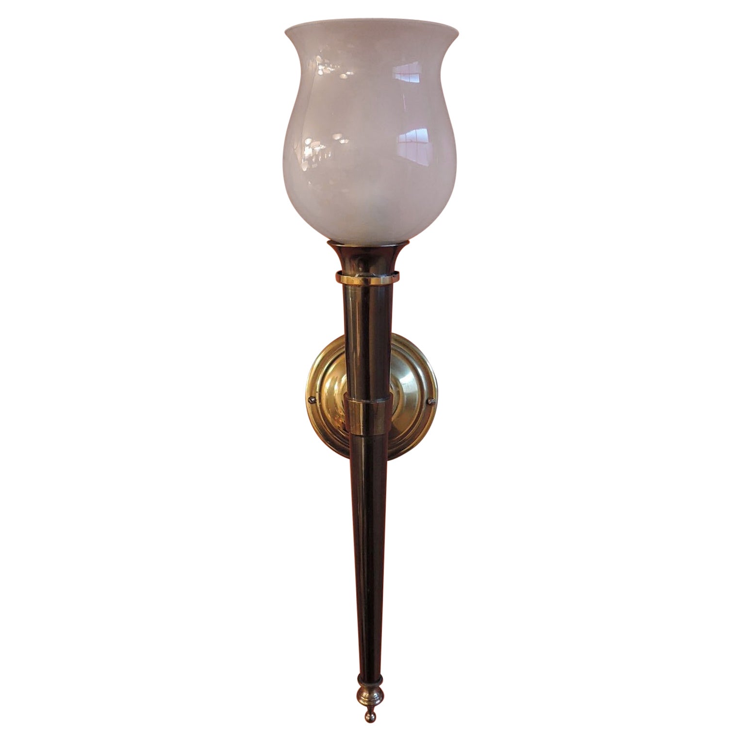 Raffinata lampada da parete francese in vetro e metallo degli anni '50