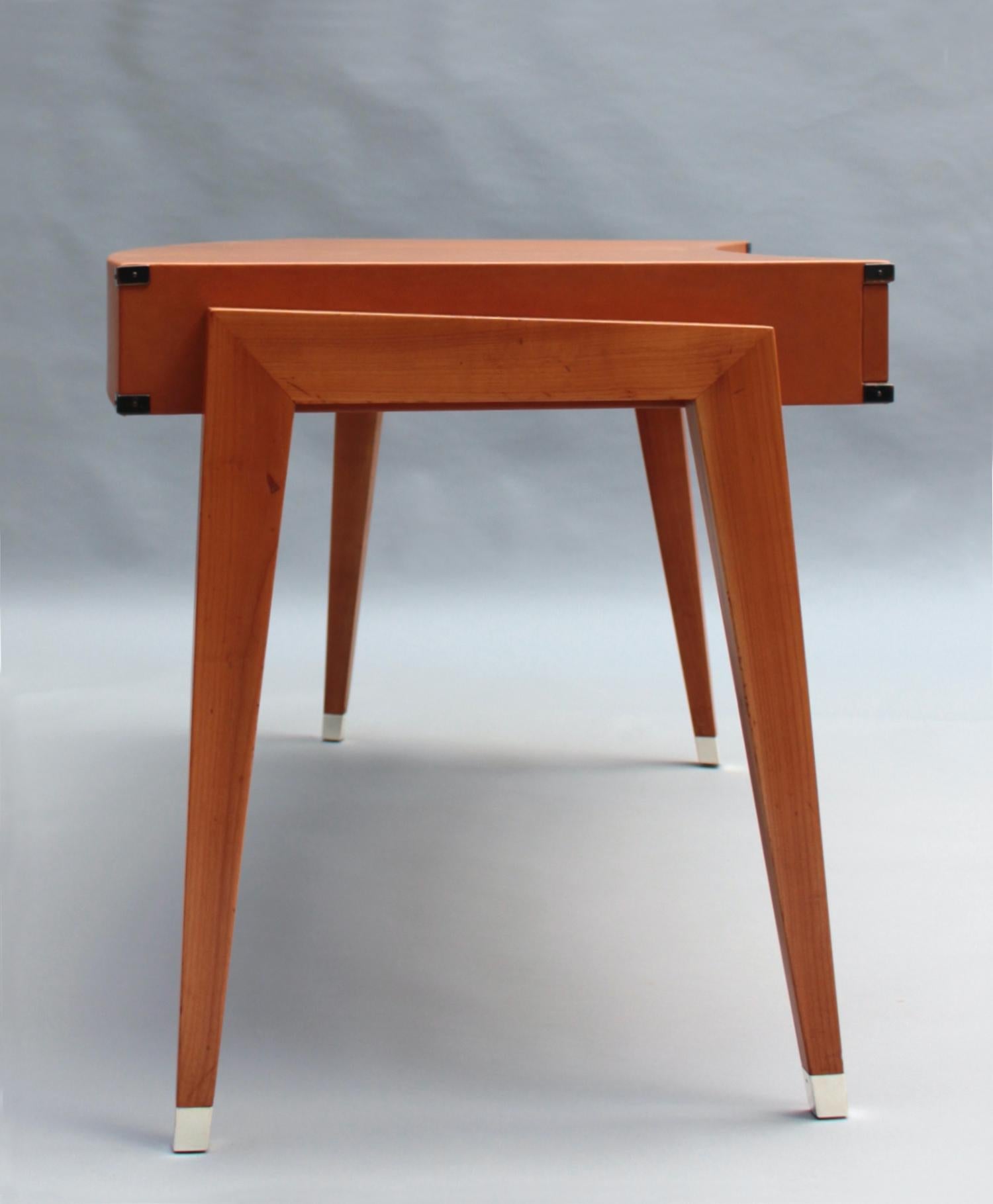 Bureau et chaises recouverts de cuir par Jacques Adnet, années 1950 en vente 3