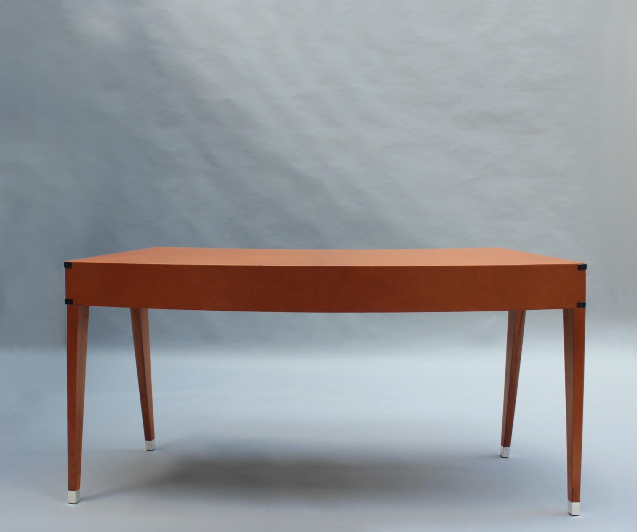 Bureau et chaises recouverts de cuir par Jacques Adnet, années 1950 en vente 10