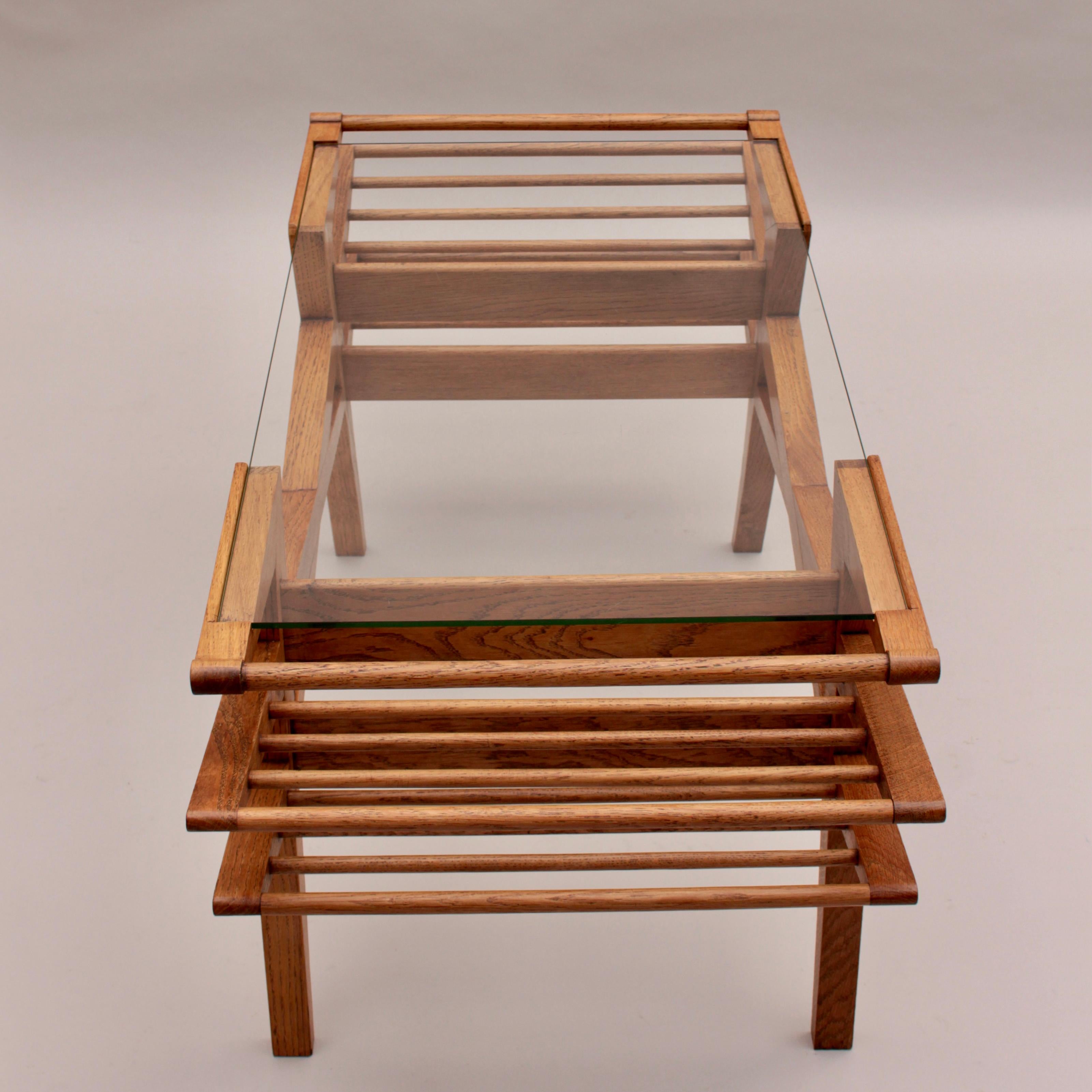 Table basse en chêne et verre des années 1950 par Maxime Old en vente 4