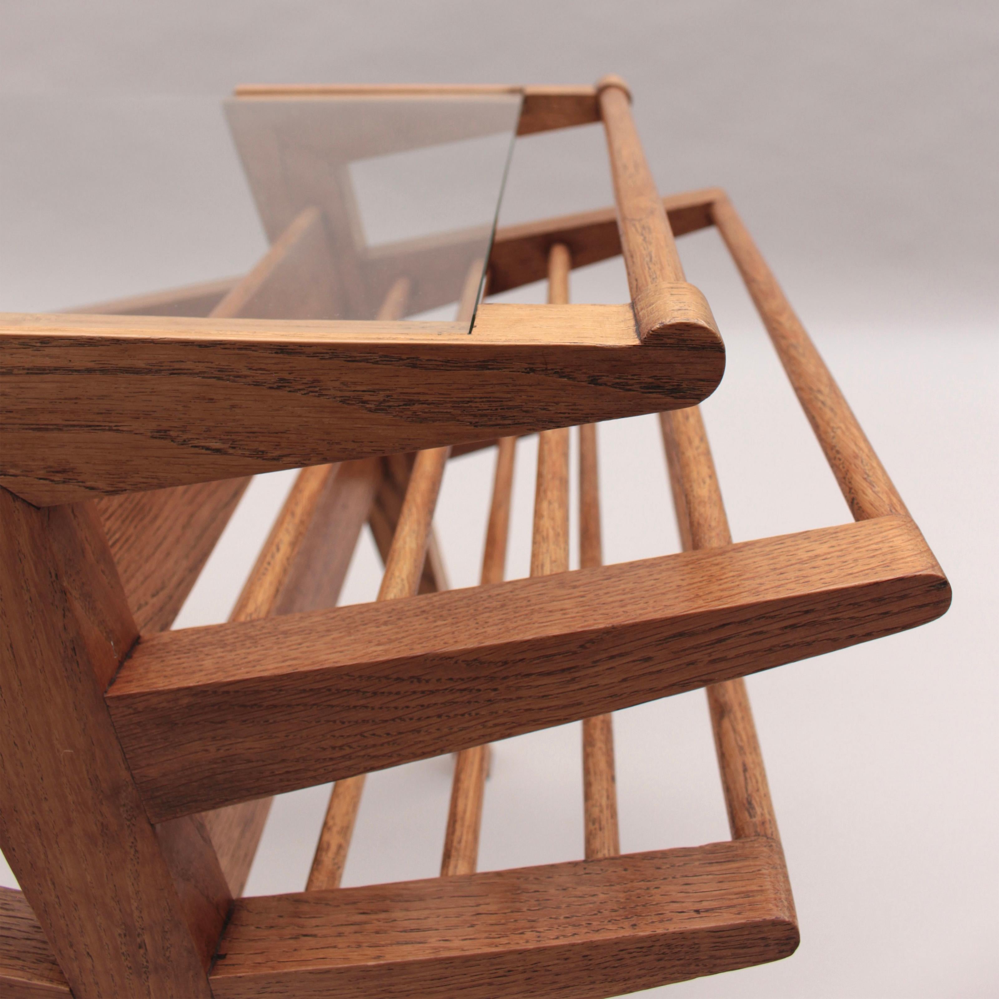 Table basse en chêne et verre des années 1950 par Maxime Old en vente 8