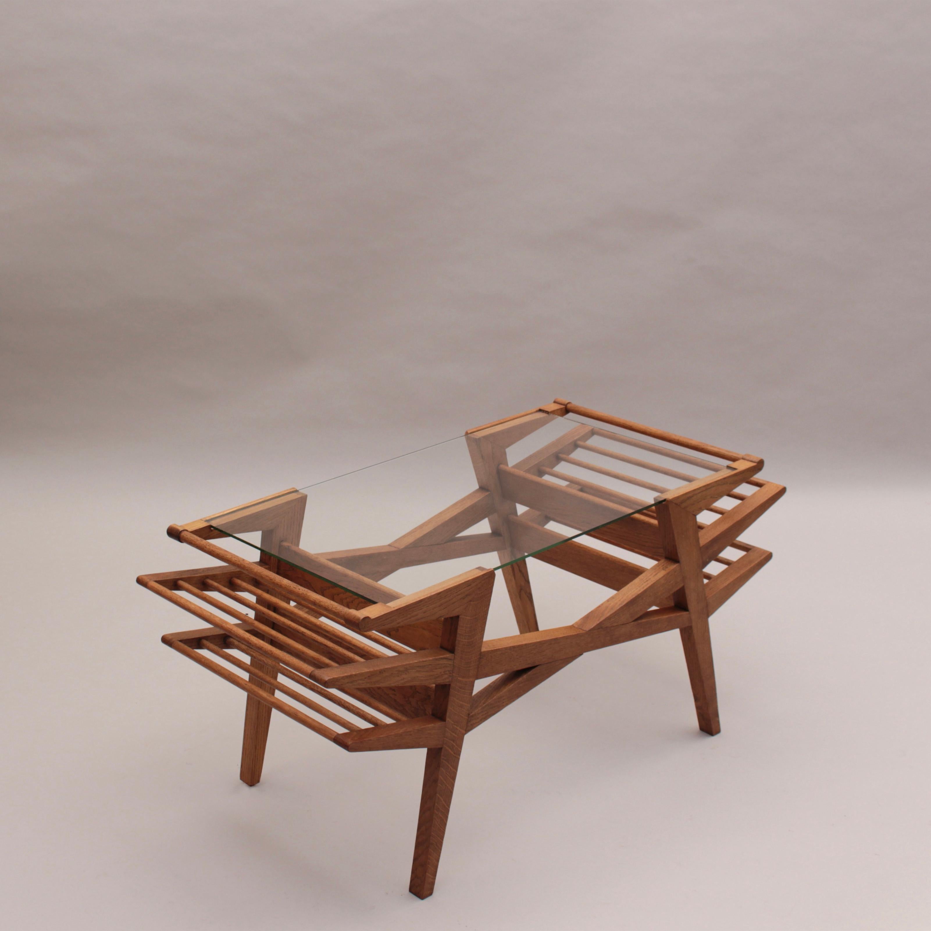 Table basse en chêne et verre des années 1950 par Maxime Old en vente 2