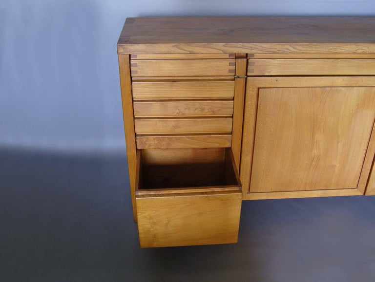 Fine French 1960s Solid Elm  Buffet / Dresser by Pierre Chapo For Sale 1