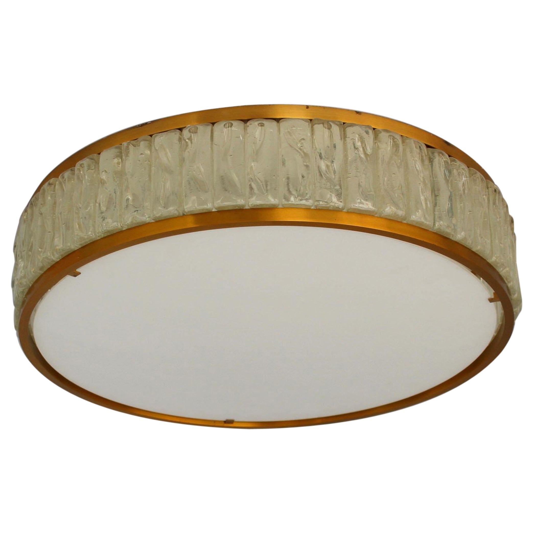 Fino empotrable francés de latón y cristal de los años 70 "Collar de la Reina" de Perzel