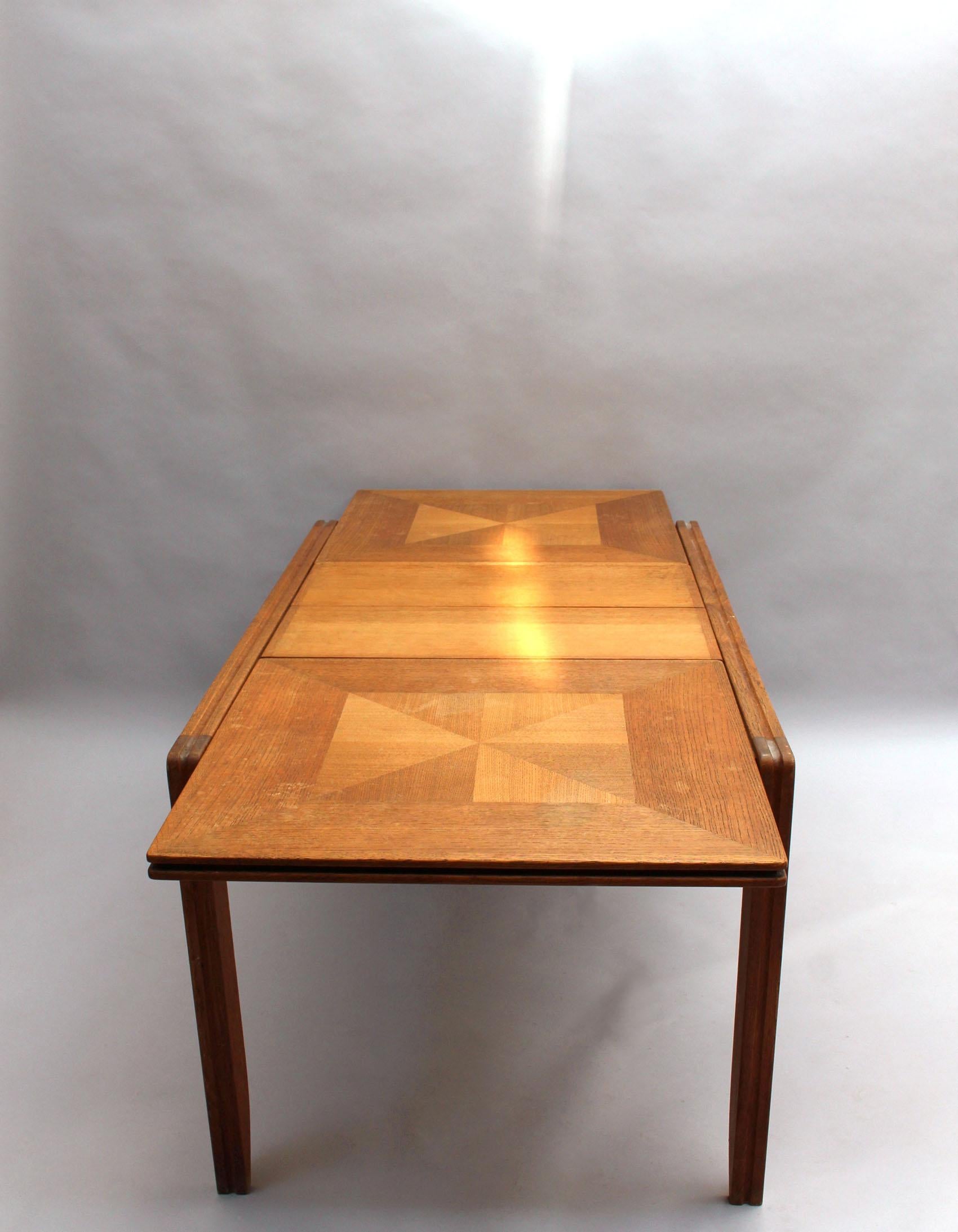 Fine French 1970s Extendable Oak Dining Table by Guillerme & Chambron For Sale 6