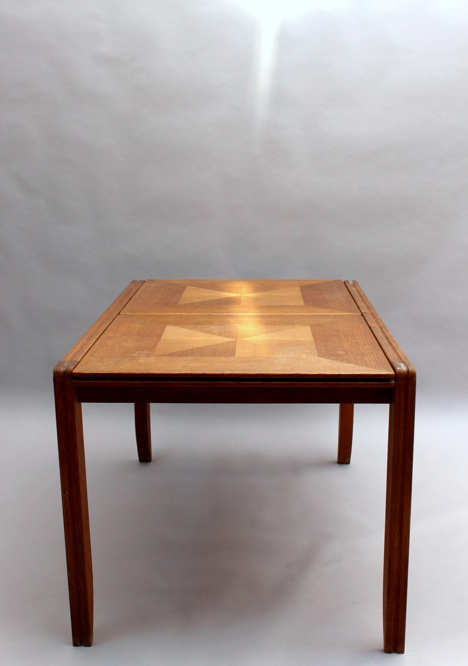 Fine French 1970s Extendable Oak Dining Table by Guillerme & Chambron For Sale 4