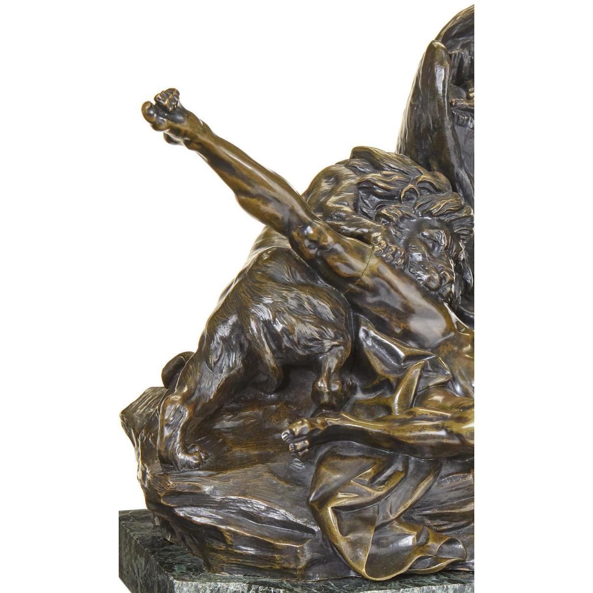 Patiné Belle statuette française en bronze du XIXe siècle représentant « Milon de Crotone » attaqué par un lion, d'après Falconet en vente