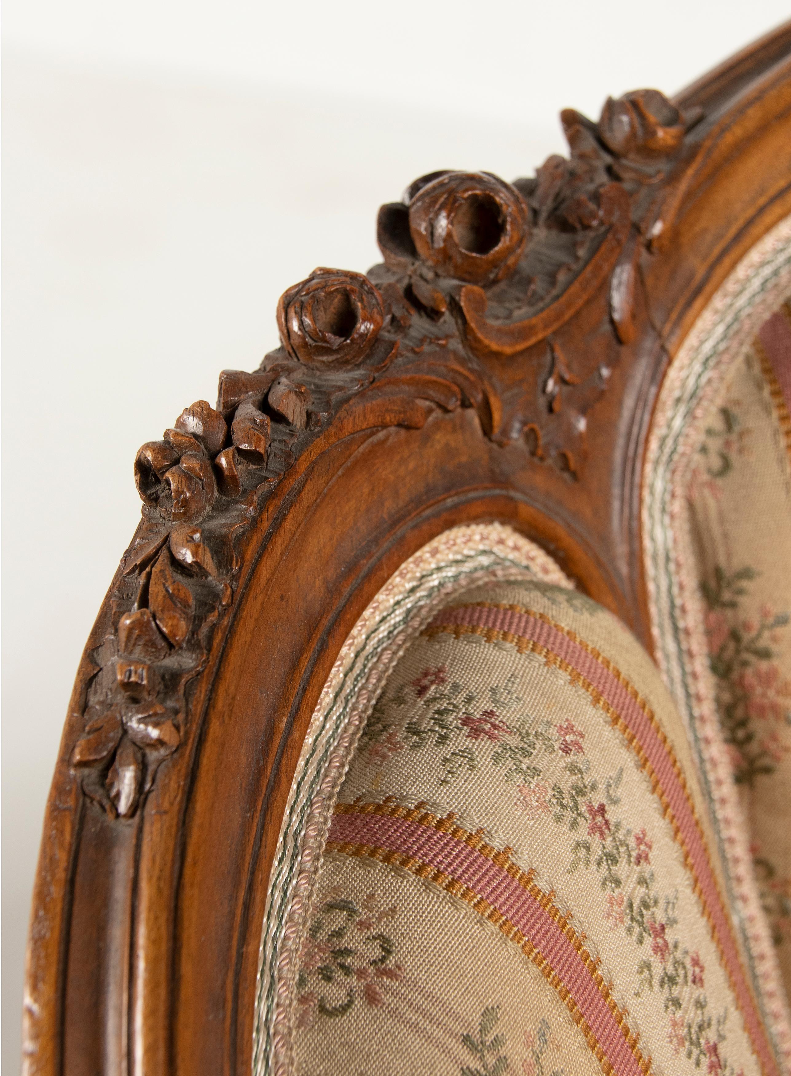 Fine French 19th Century Carved Walnut 7-Piece Salon Suite 8