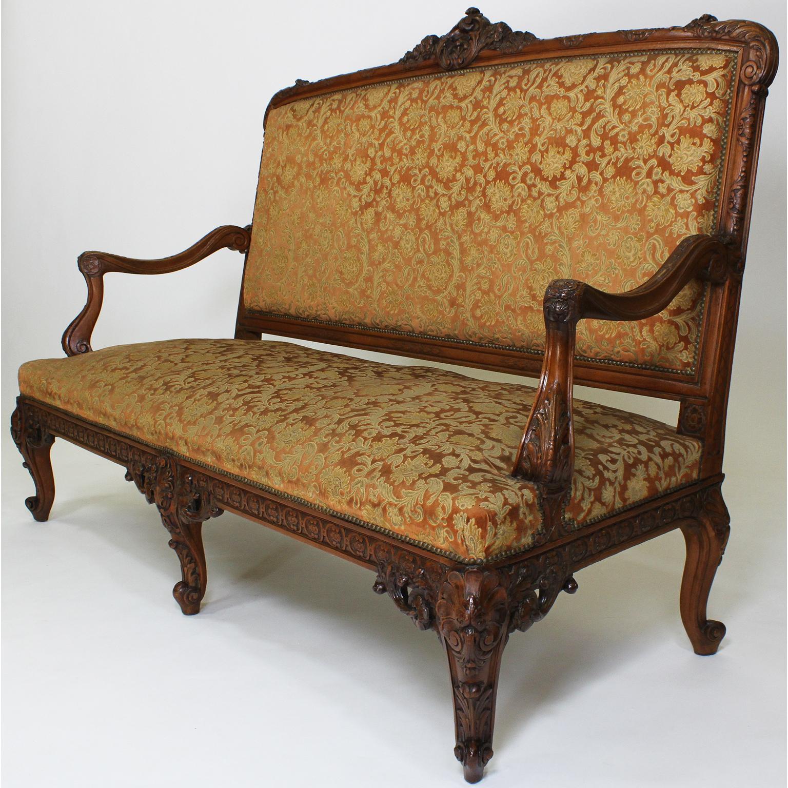 Fine French 19th Century Louis XV Style Carved Walnut Three-Piece Salon Suite In Good Condition For Sale In Los Angeles, CA