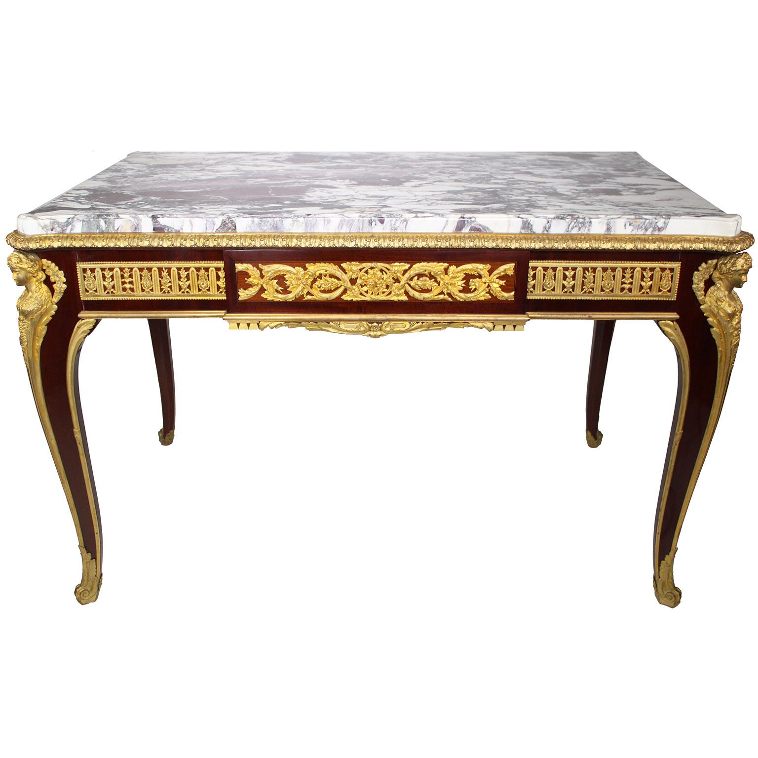 Table centrale de style Louis XV du 19ème siècle, attribuée à Millet en vente 4