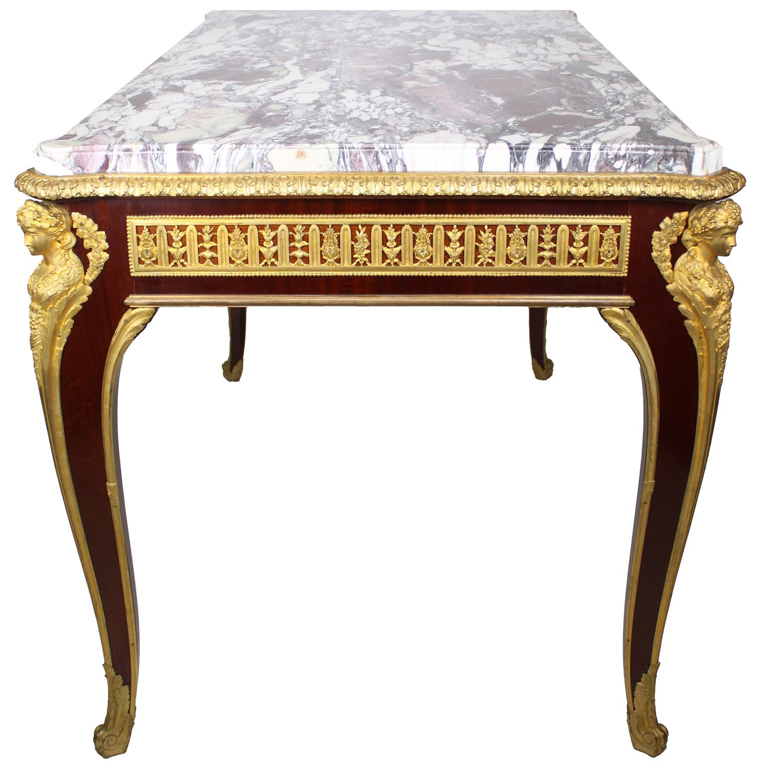 Table centrale de style Louis XV du 19ème siècle, attribuée à Millet en vente 1