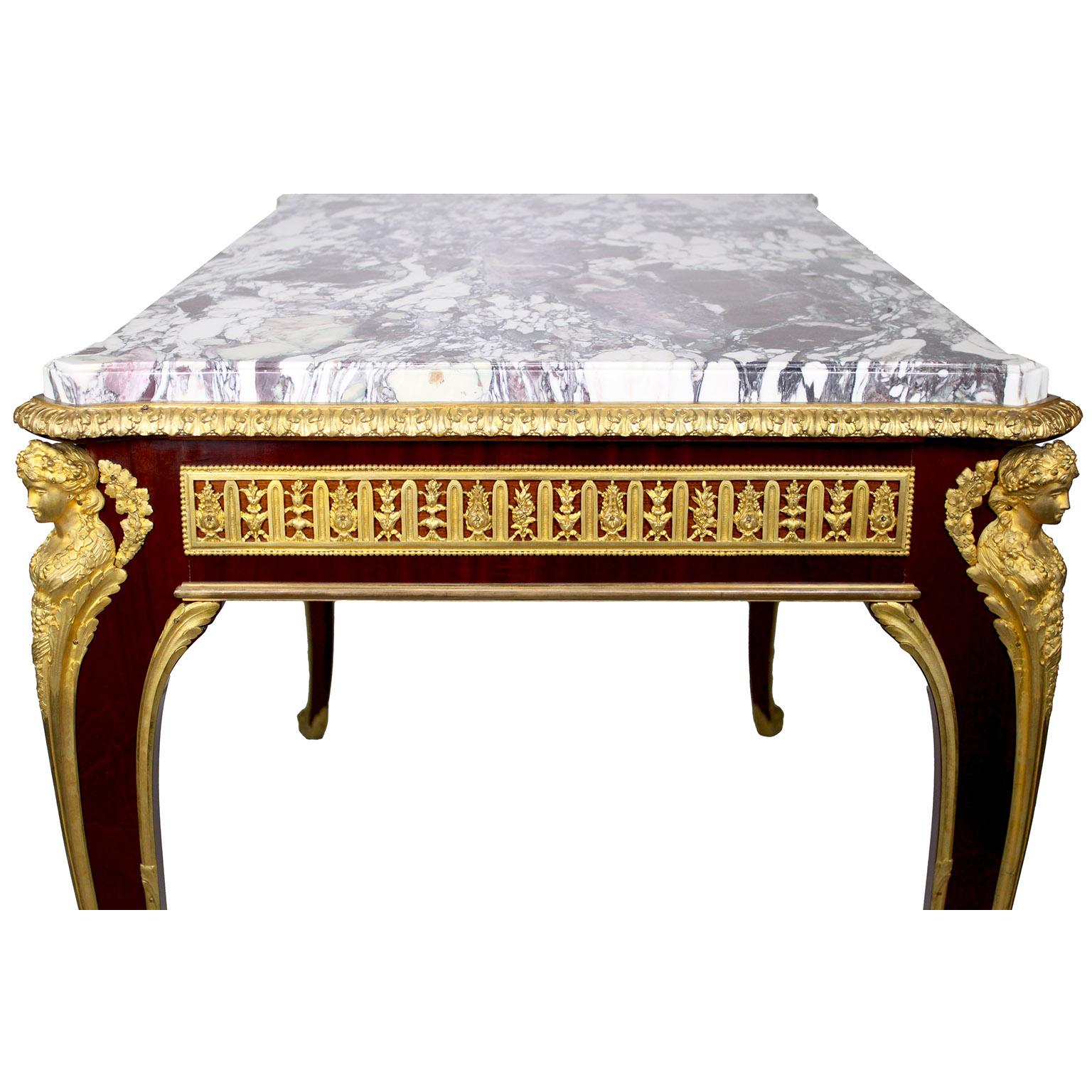 Table centrale de style Louis XV du 19ème siècle, attribuée à Millet en vente 2