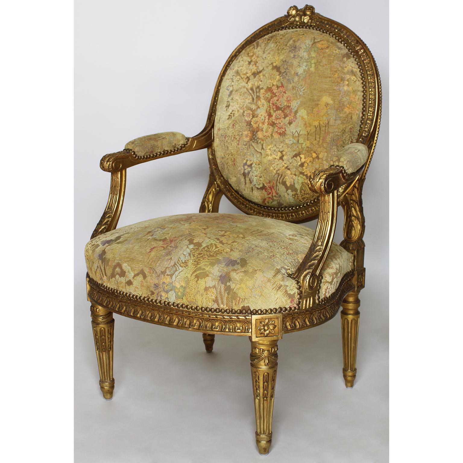 Fine French 19th Century Louis XVI Style Giltwood Carved Five-Piece Salon Suite For Sale 8