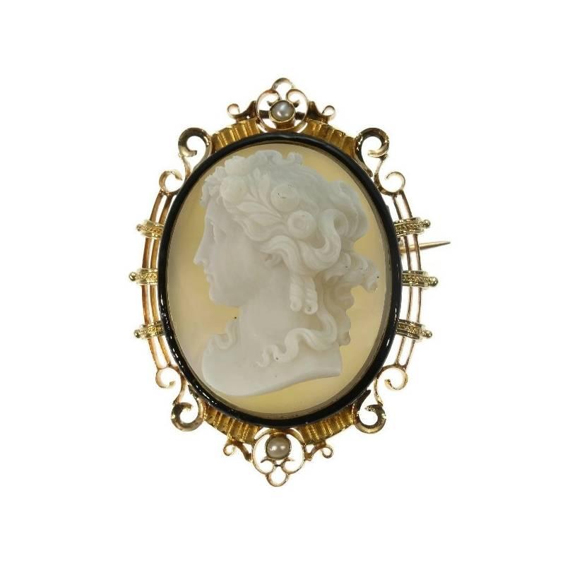 Fine French Antique Cameo Black Enamel Pearl 18 Karat Rose Gold Brooch Pendant In Excellent Condition For Sale In Antwerp, BE