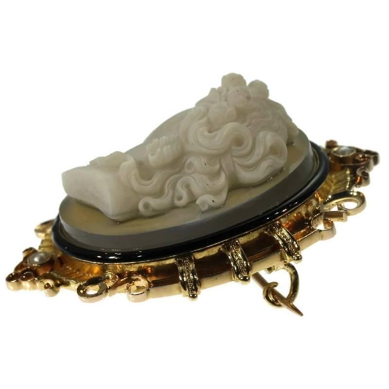 Fine French Antique Cameo Black Enamel Pearl 18 Karat Rose Gold Brooch Pendant For Sale 1