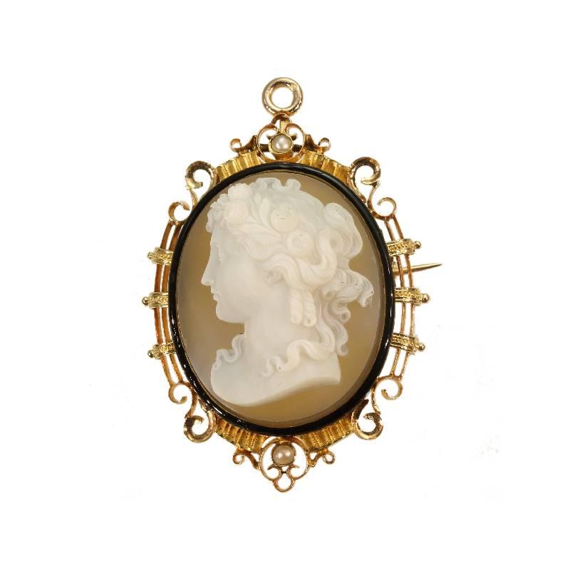 Fine French Antique Cameo Black Enamel Pearl 18 Karat Rose Gold Brooch Pendant For Sale